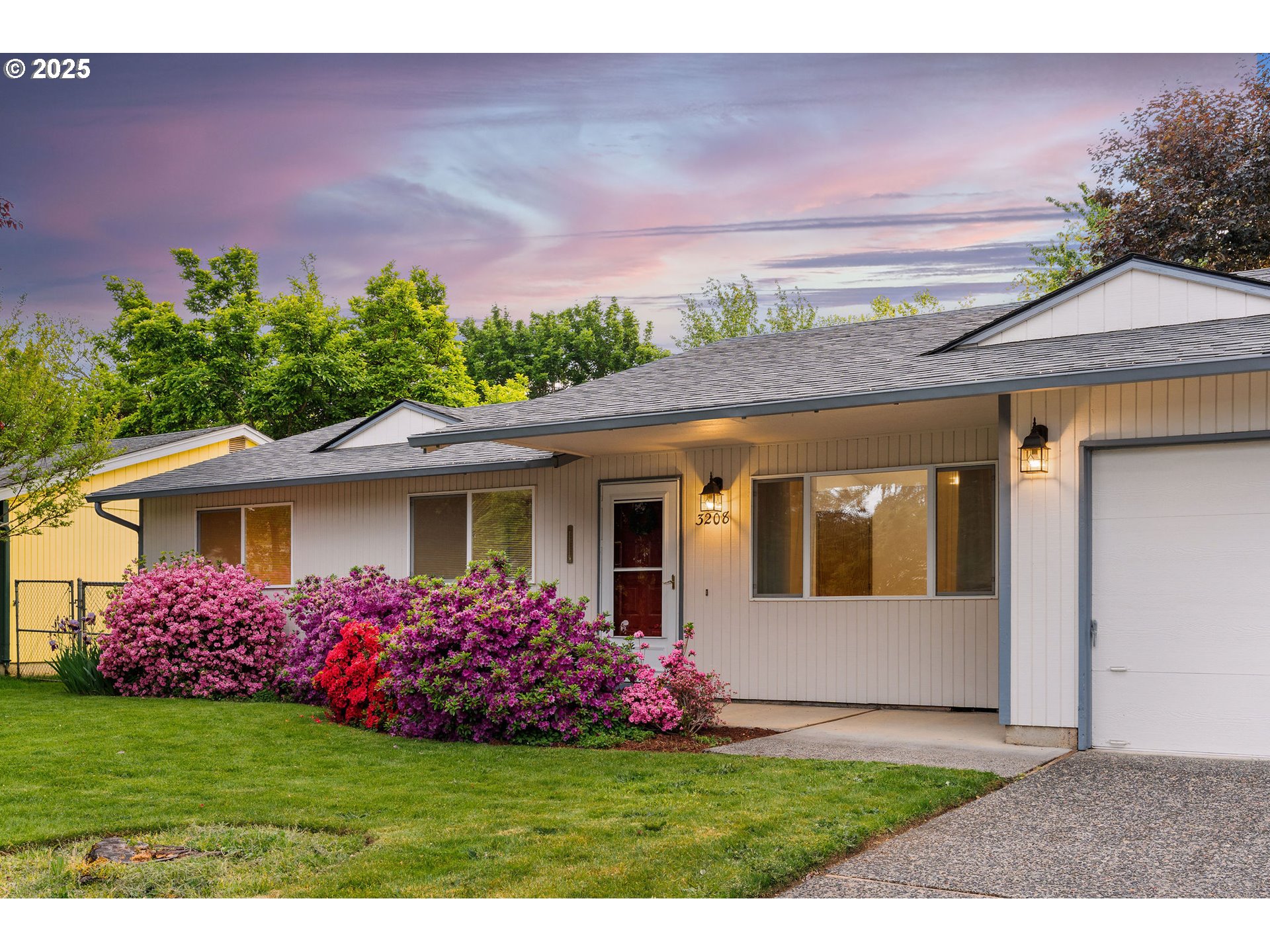 3208 NE 133RD CT