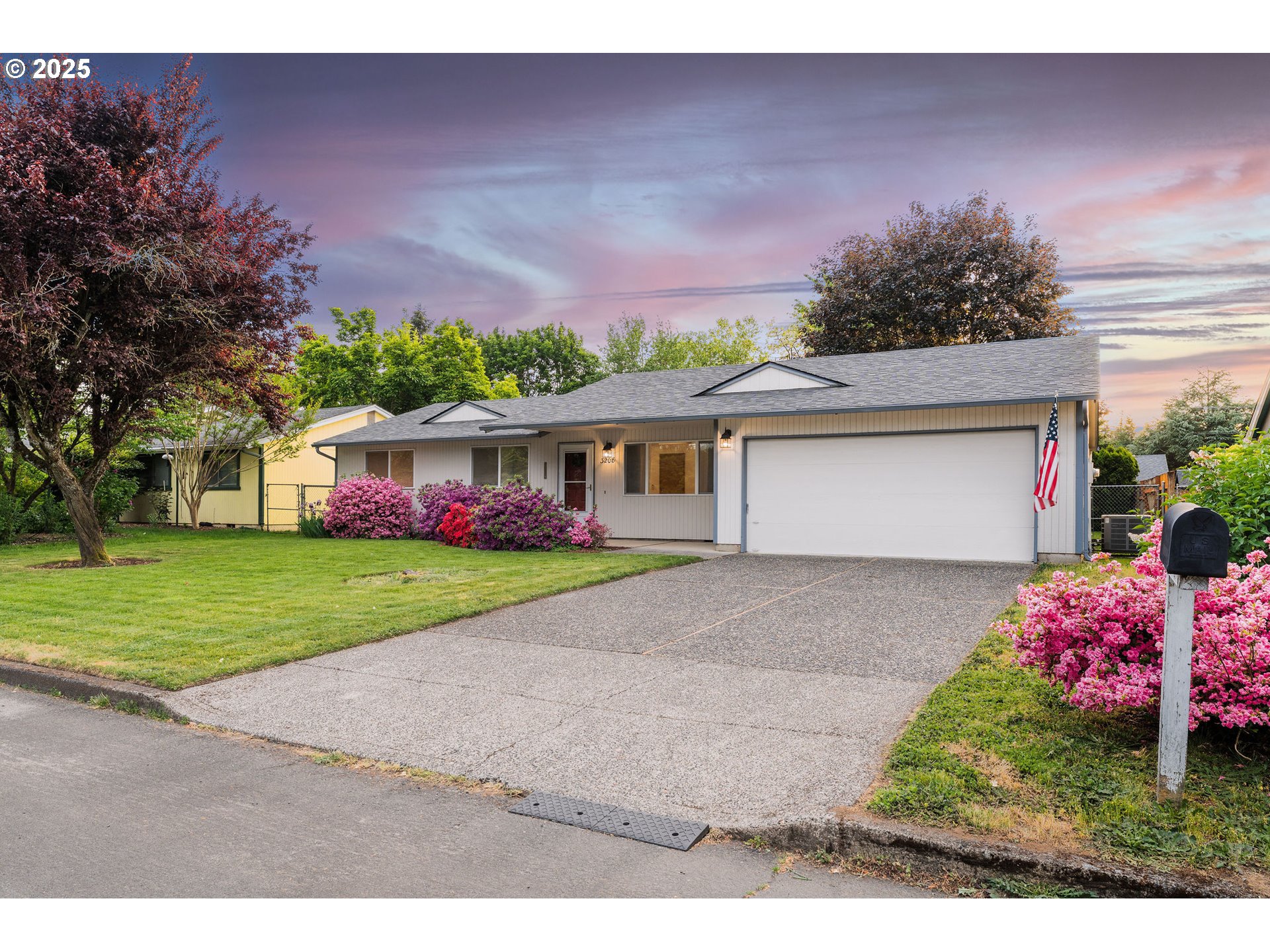 3208 NE 133RD CT