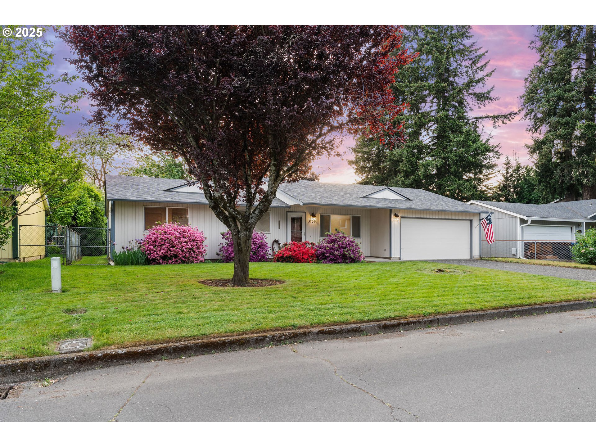 3208 NE 133RD CT