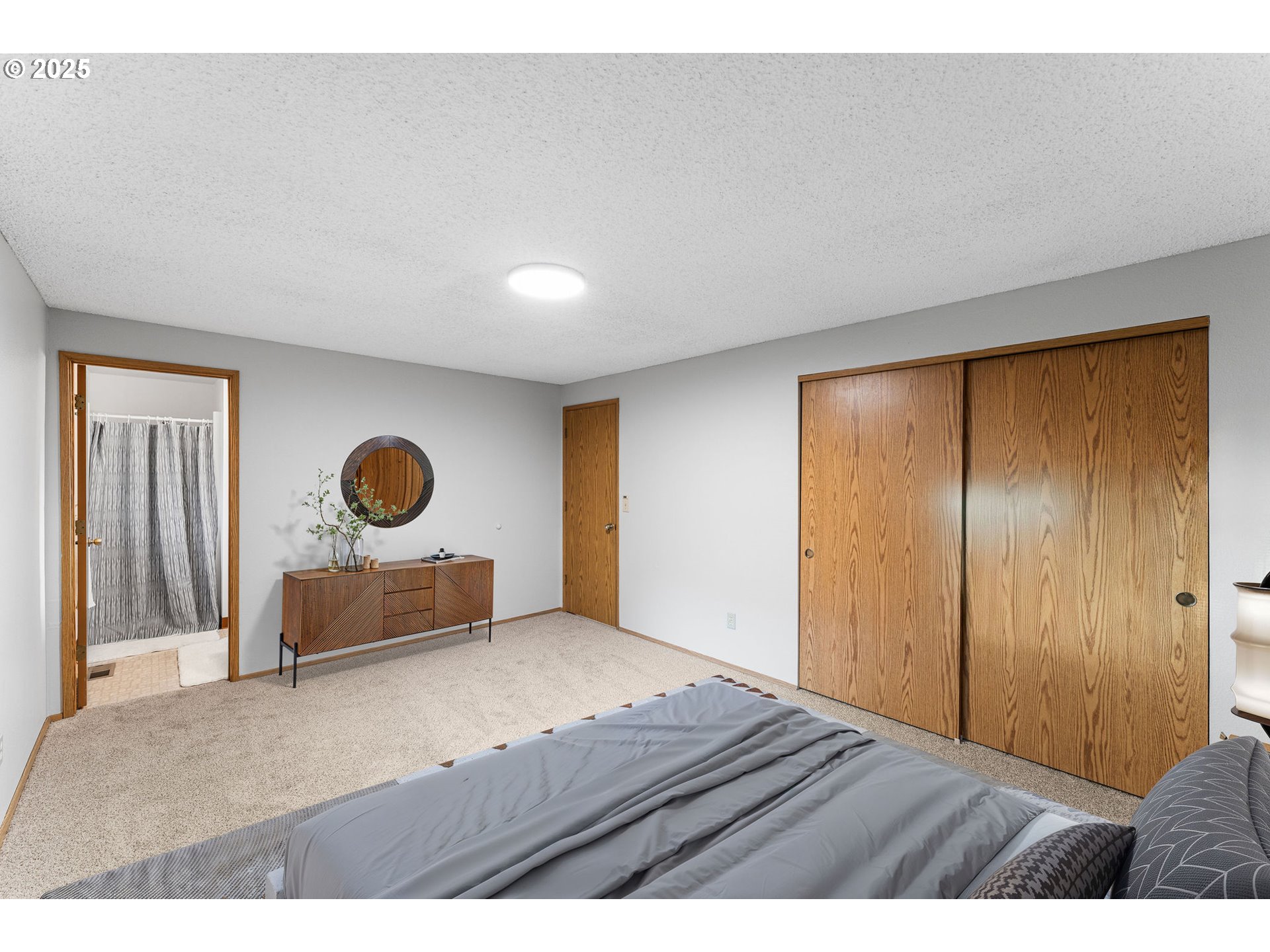 3208 NE 133RD CT