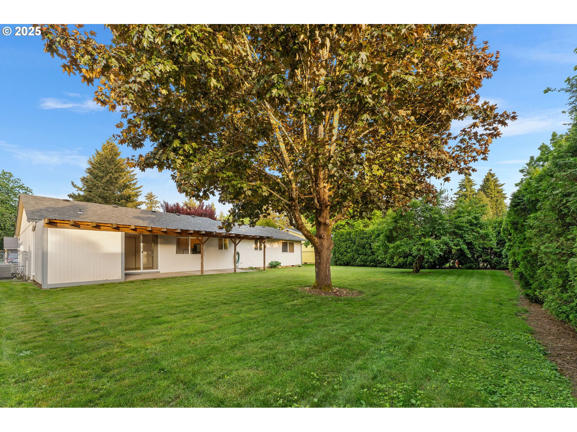 3208 NE 133RD CT