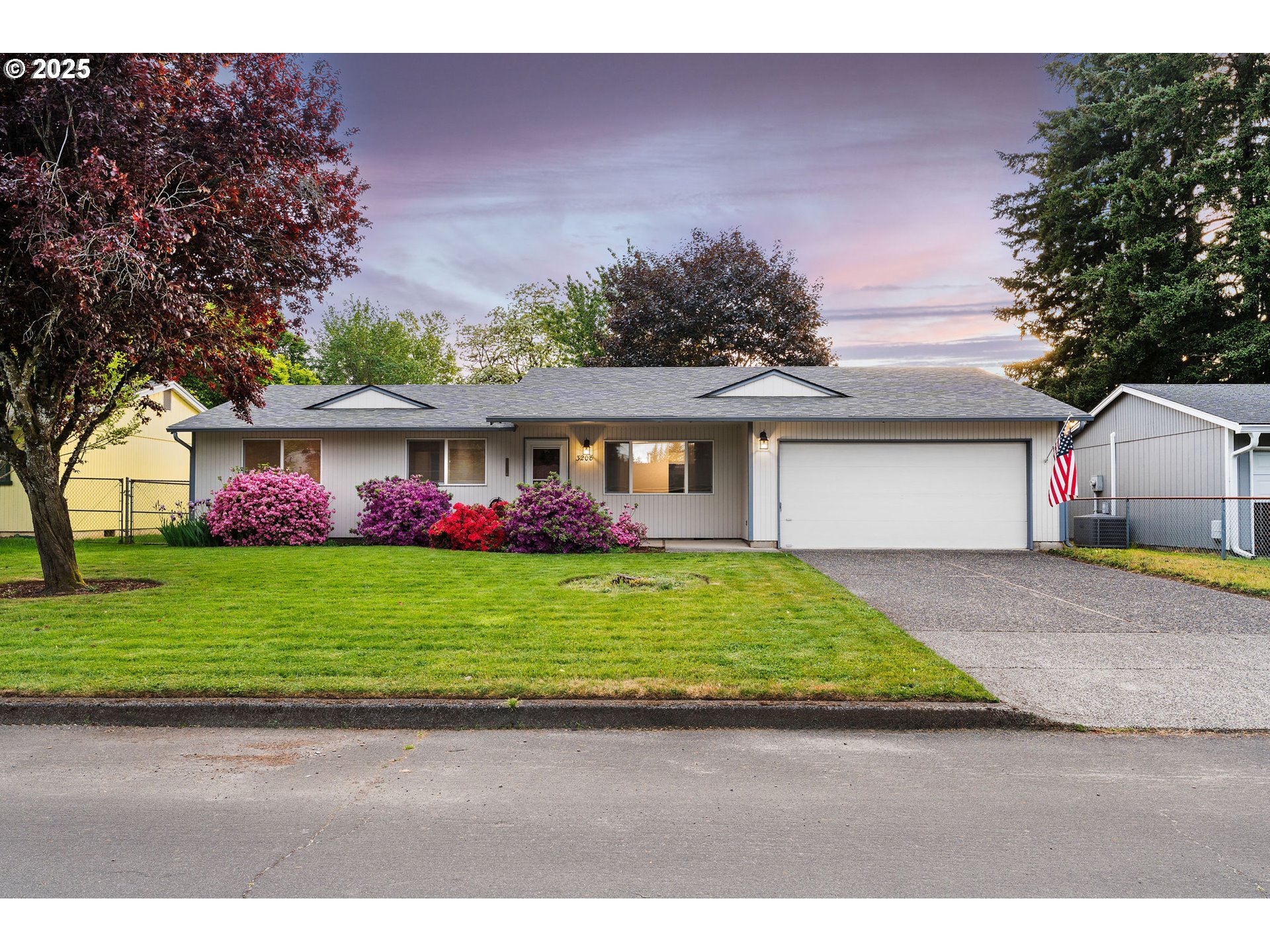 3208 NE 133RD CT