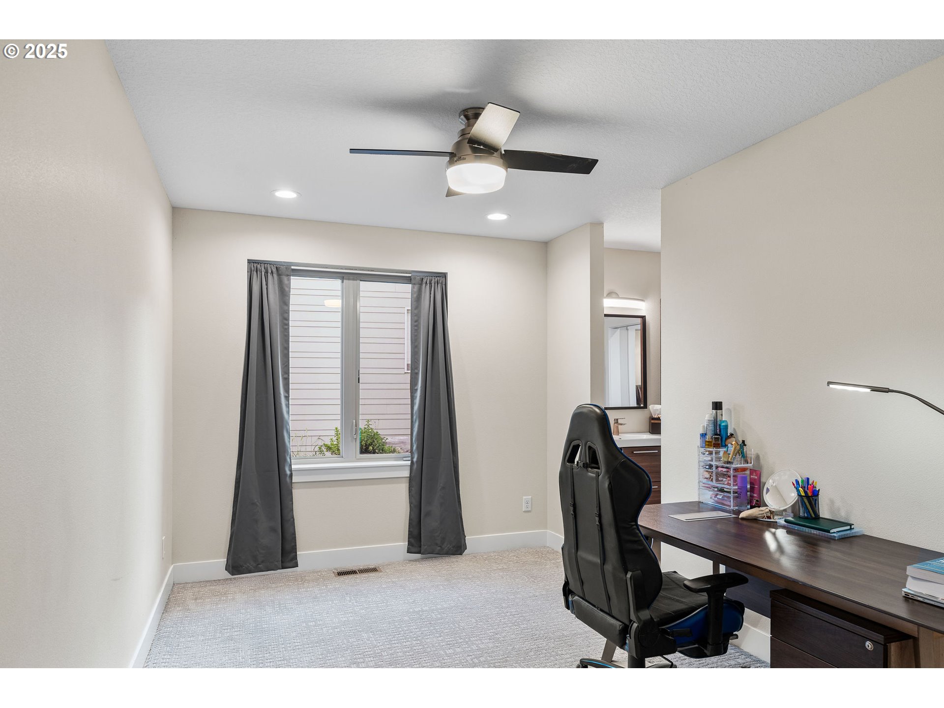 221 W DOGWOOD ST