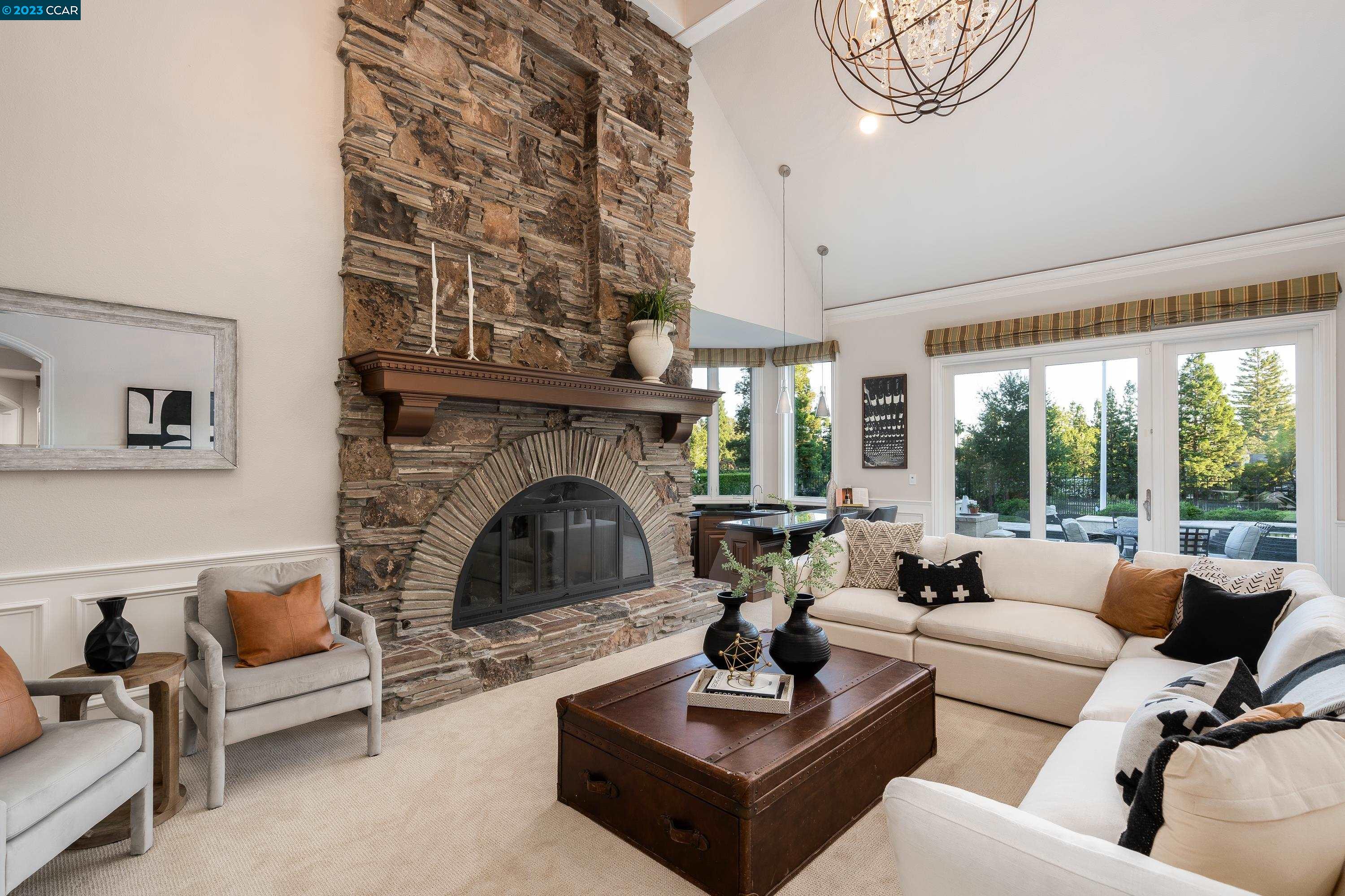 21 Deer Creek Ln