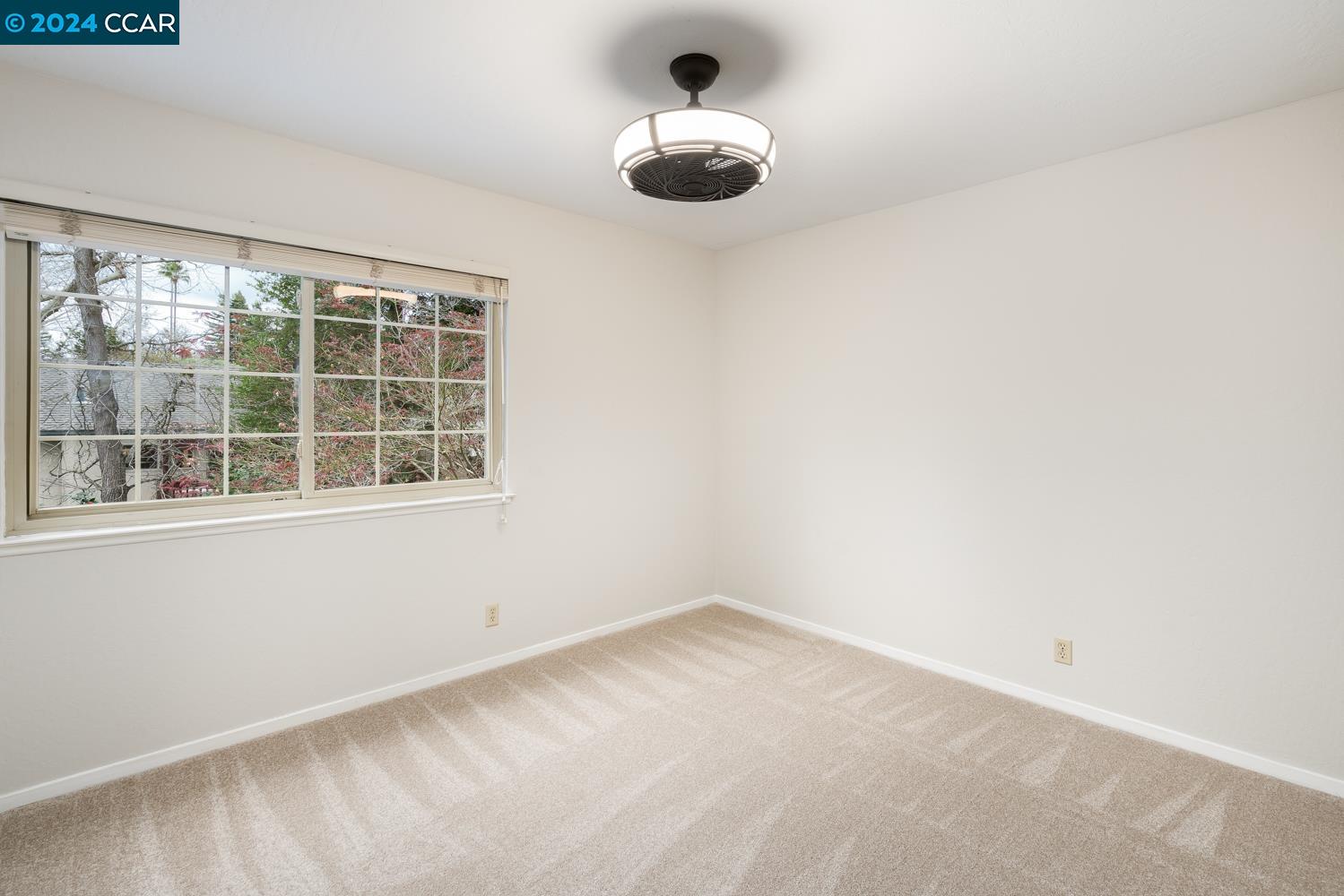573 Zephyr Cir