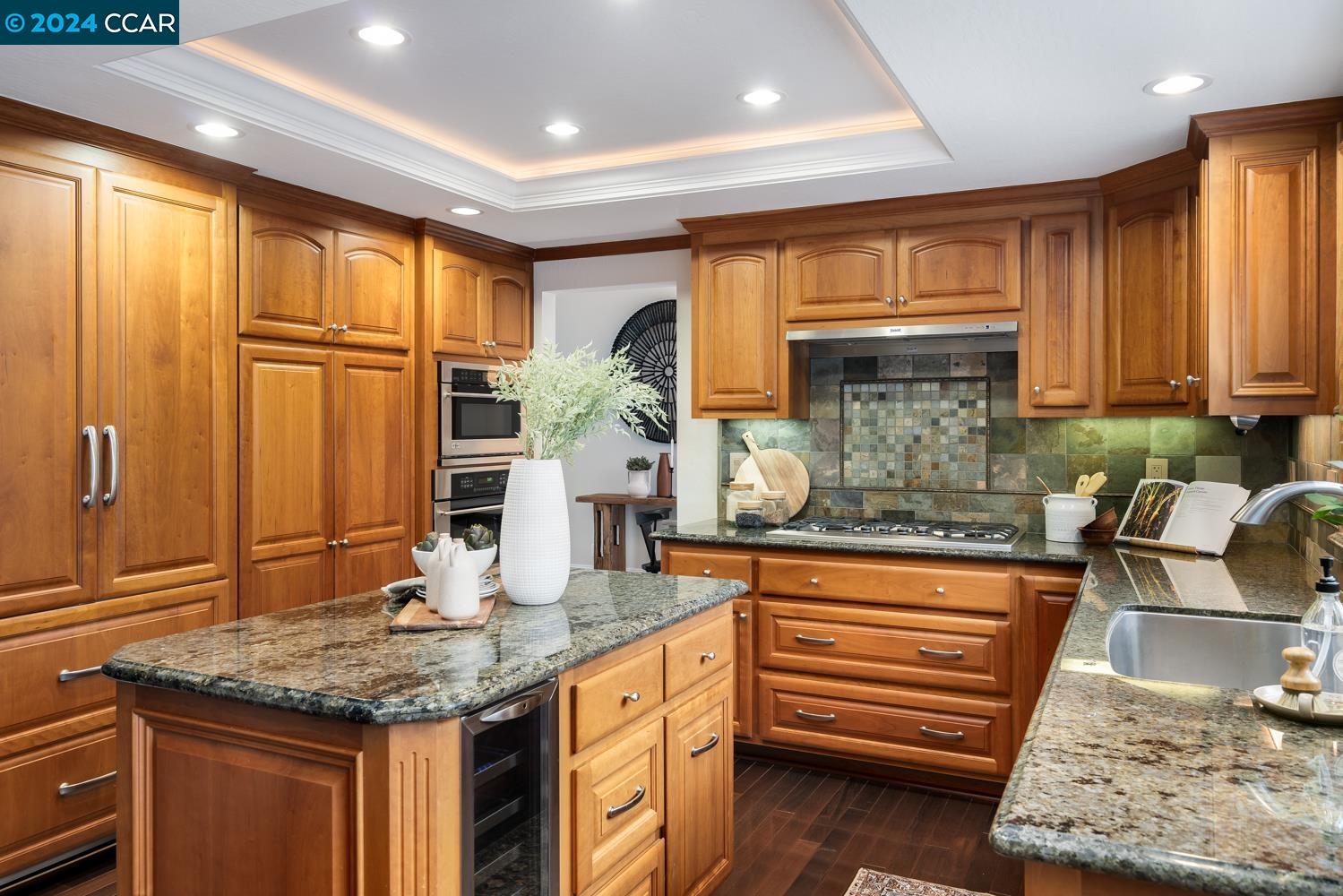 573 Zephyr Cir