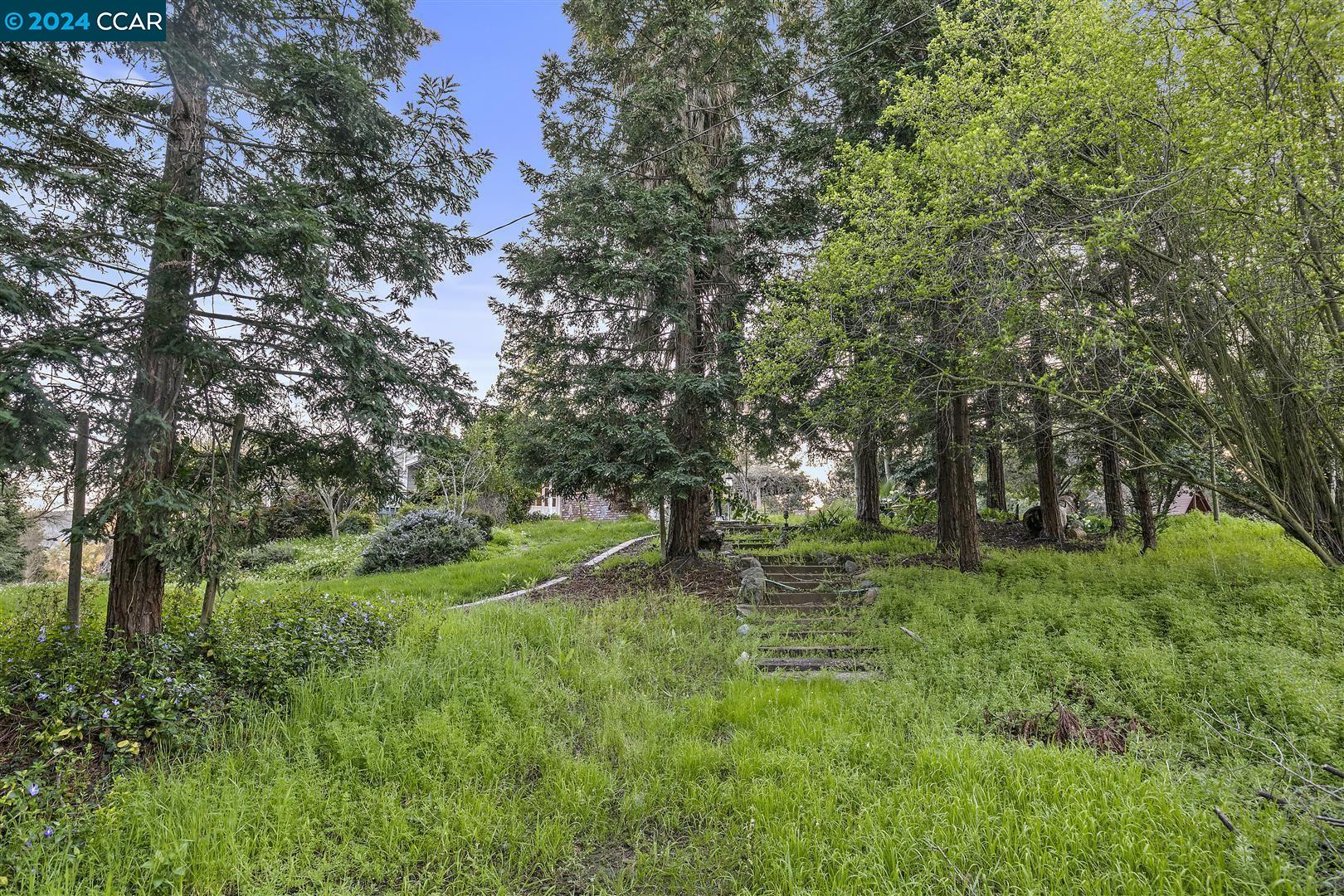 1110 Douglas Ct