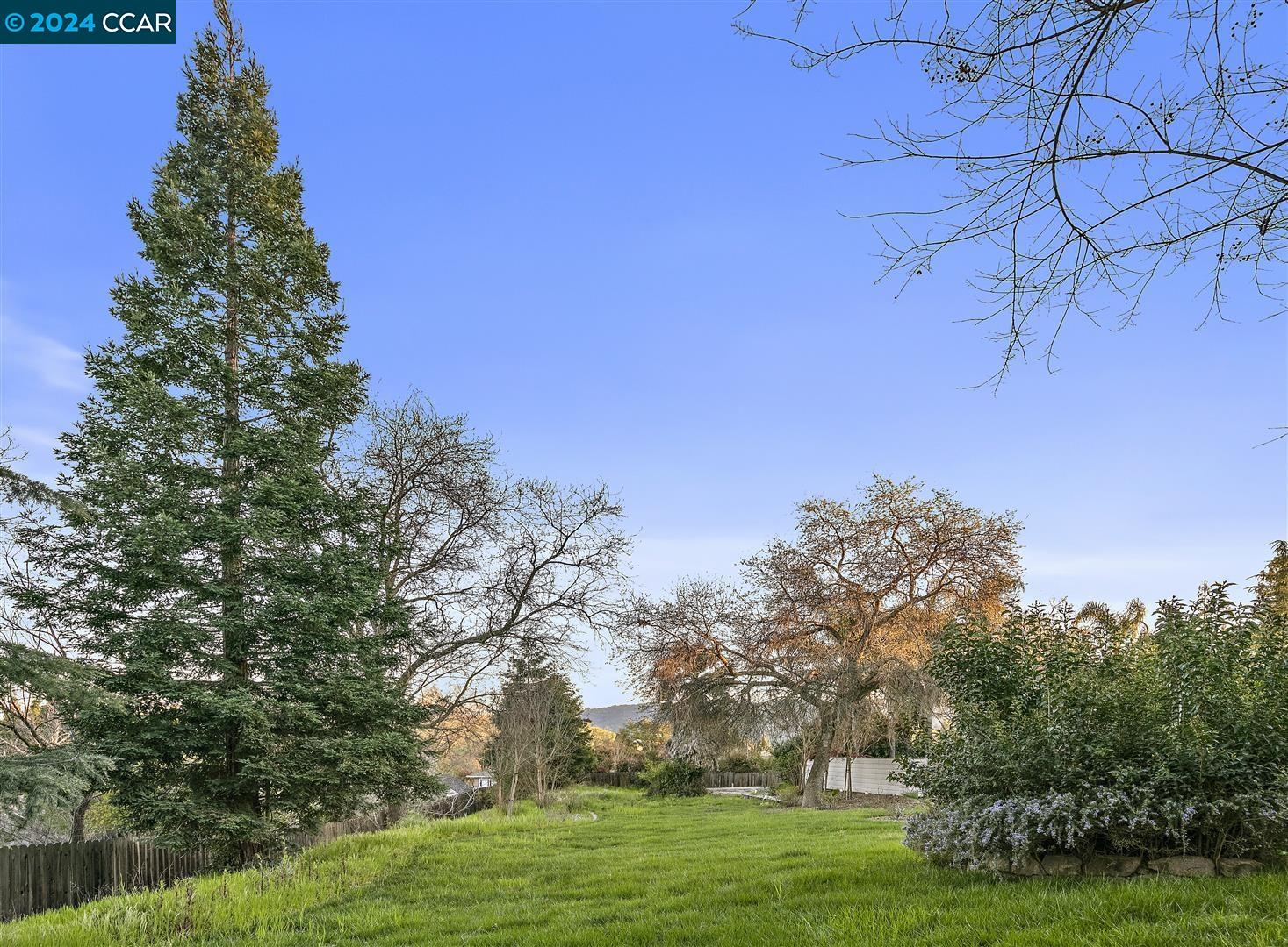 1110 Douglas Ct