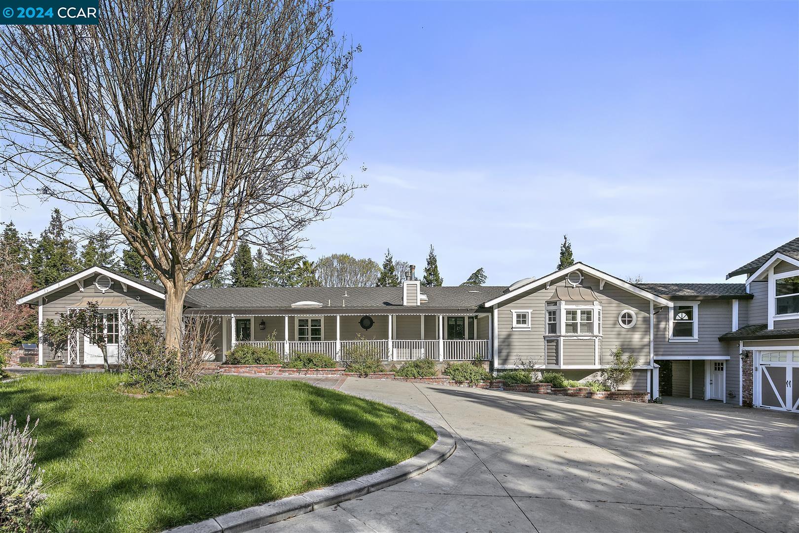 1110 Douglas Ct