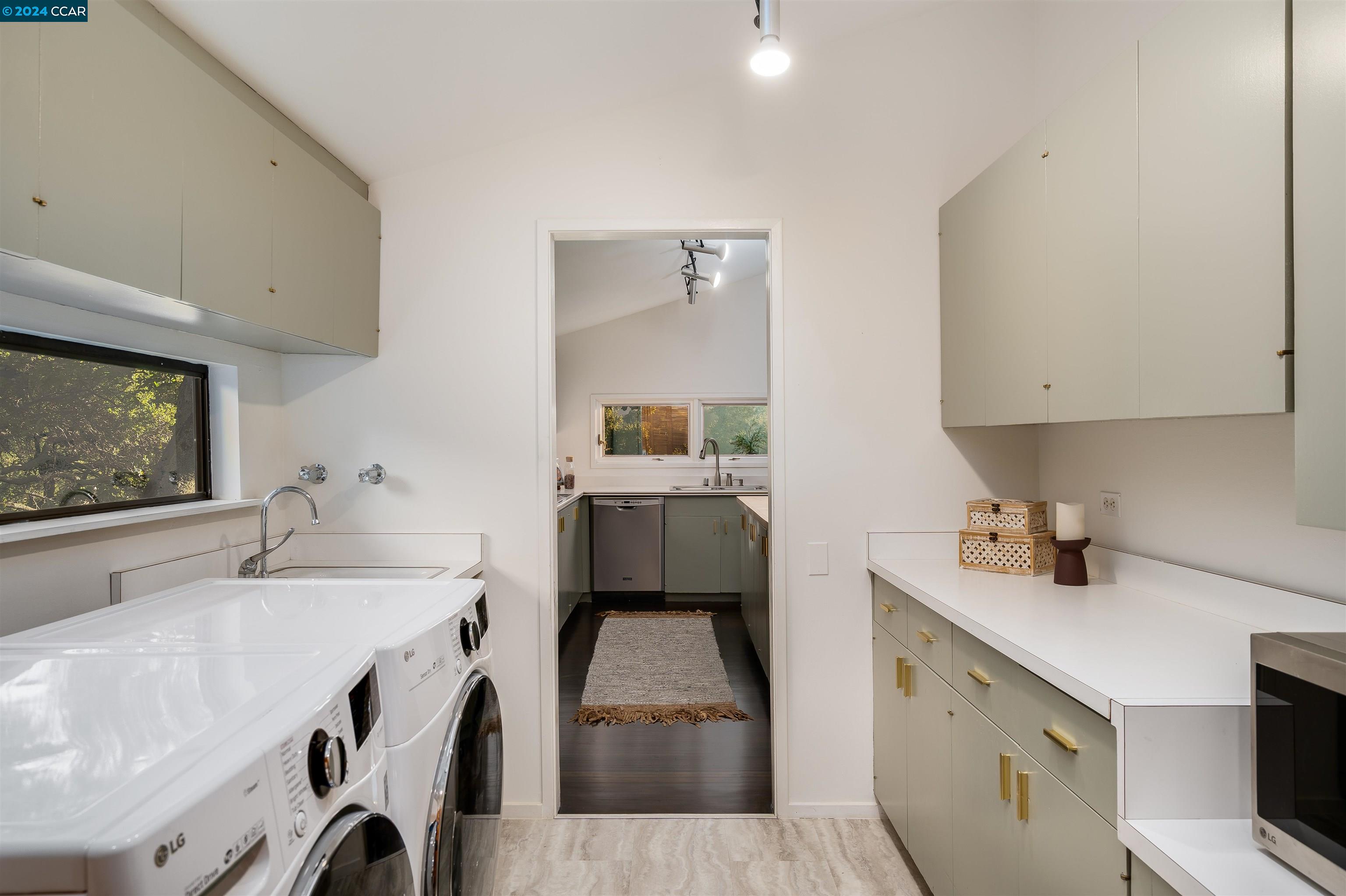 336 Castle Crest Road