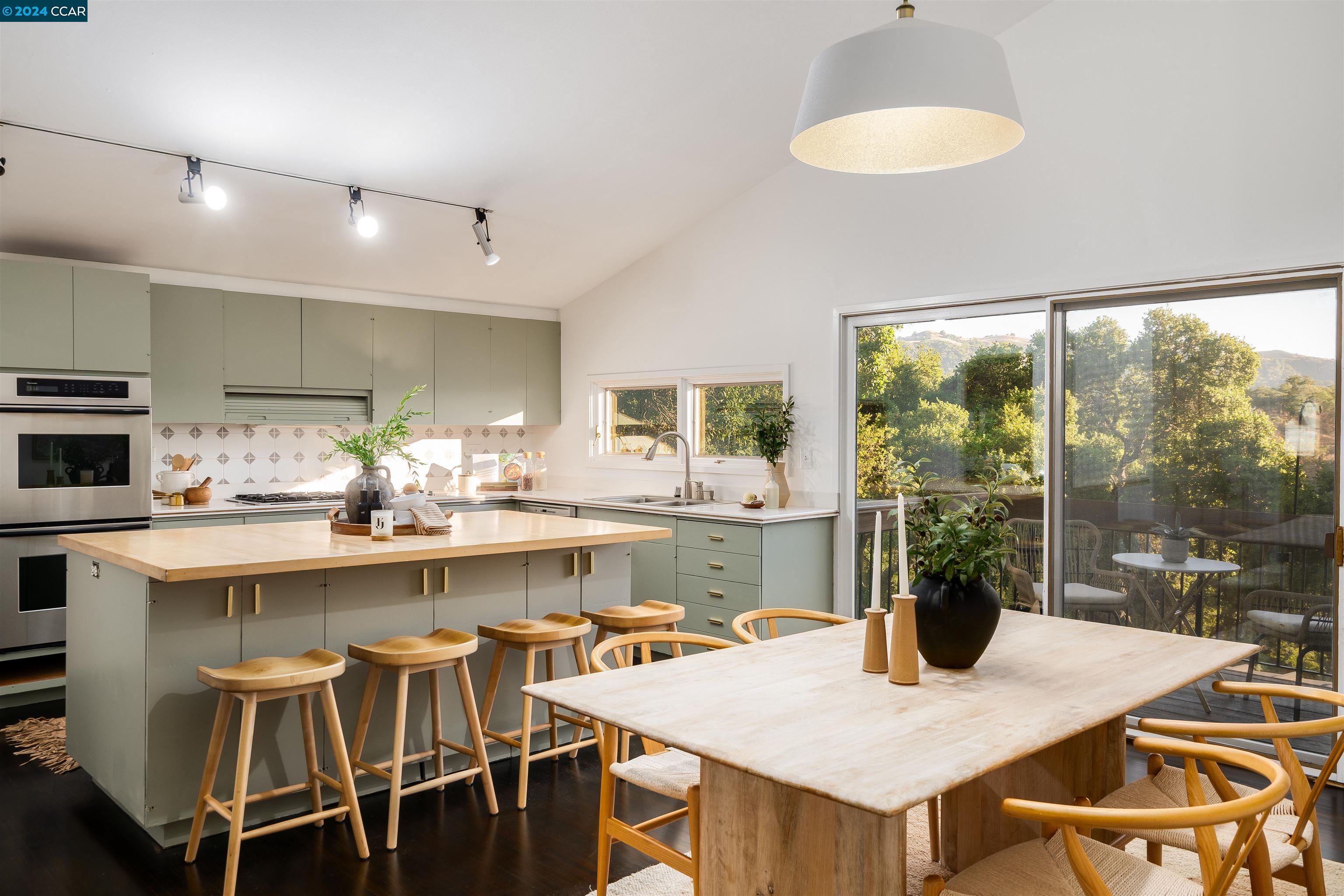 336 Castle Crest Road