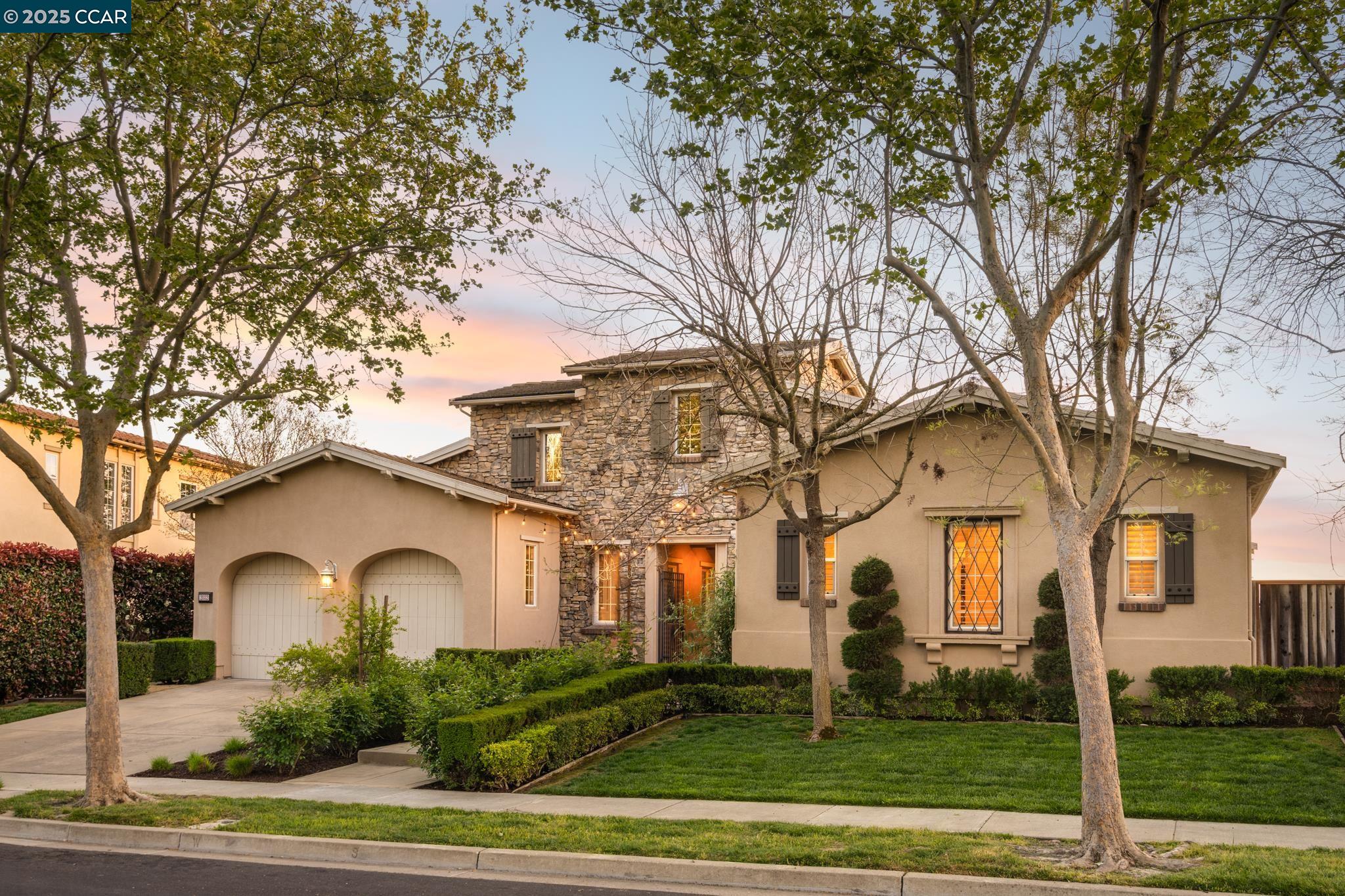 2032 Feathermint Dr