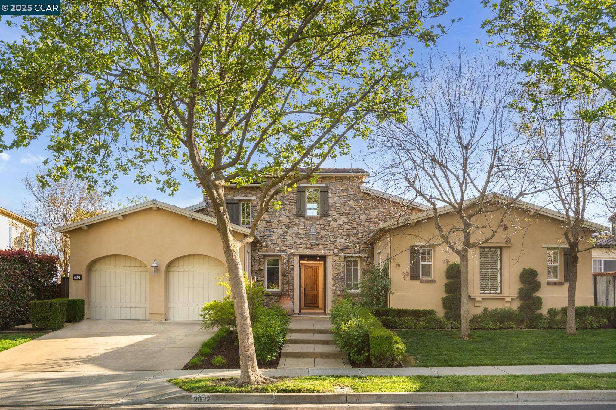 2032 Feathermint Dr