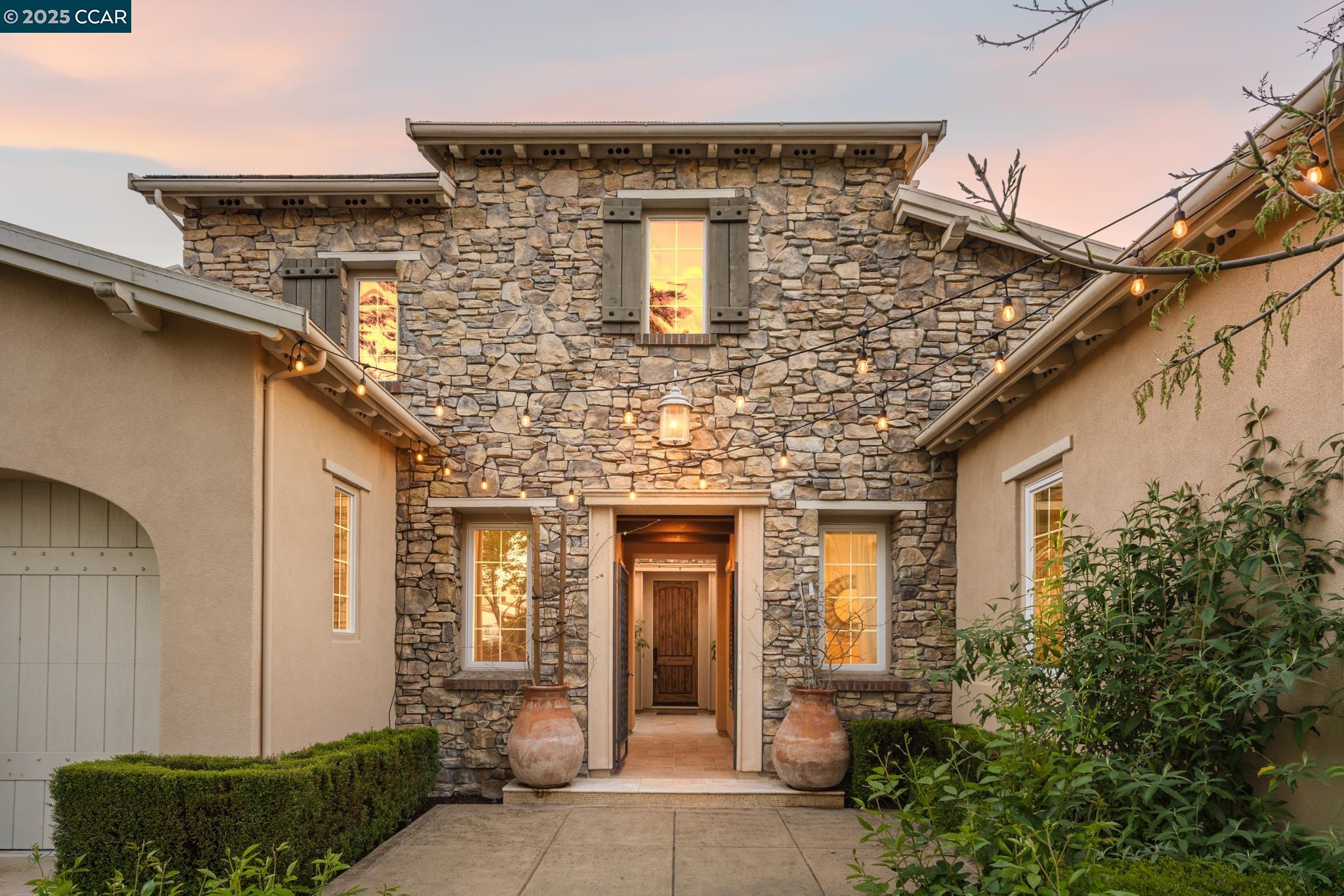 2032 Feathermint Dr