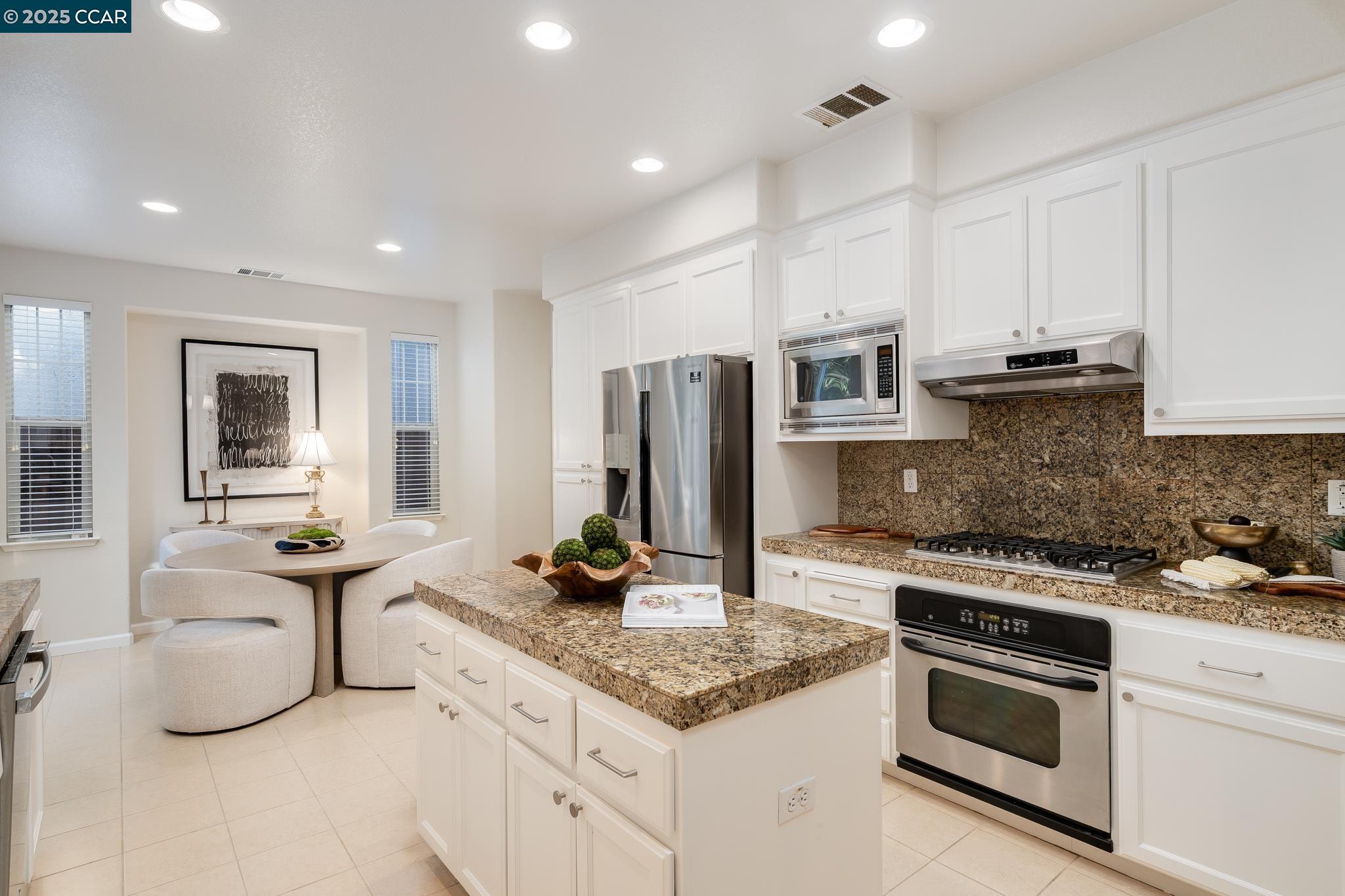 2258 S Donovan Way