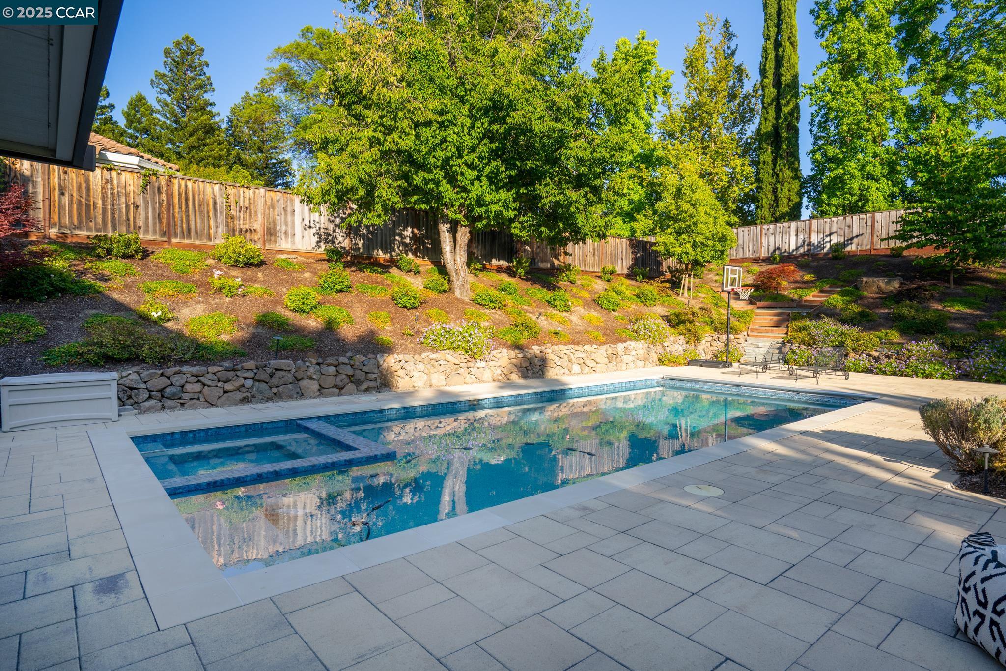 1227 Dutch Mill Dr