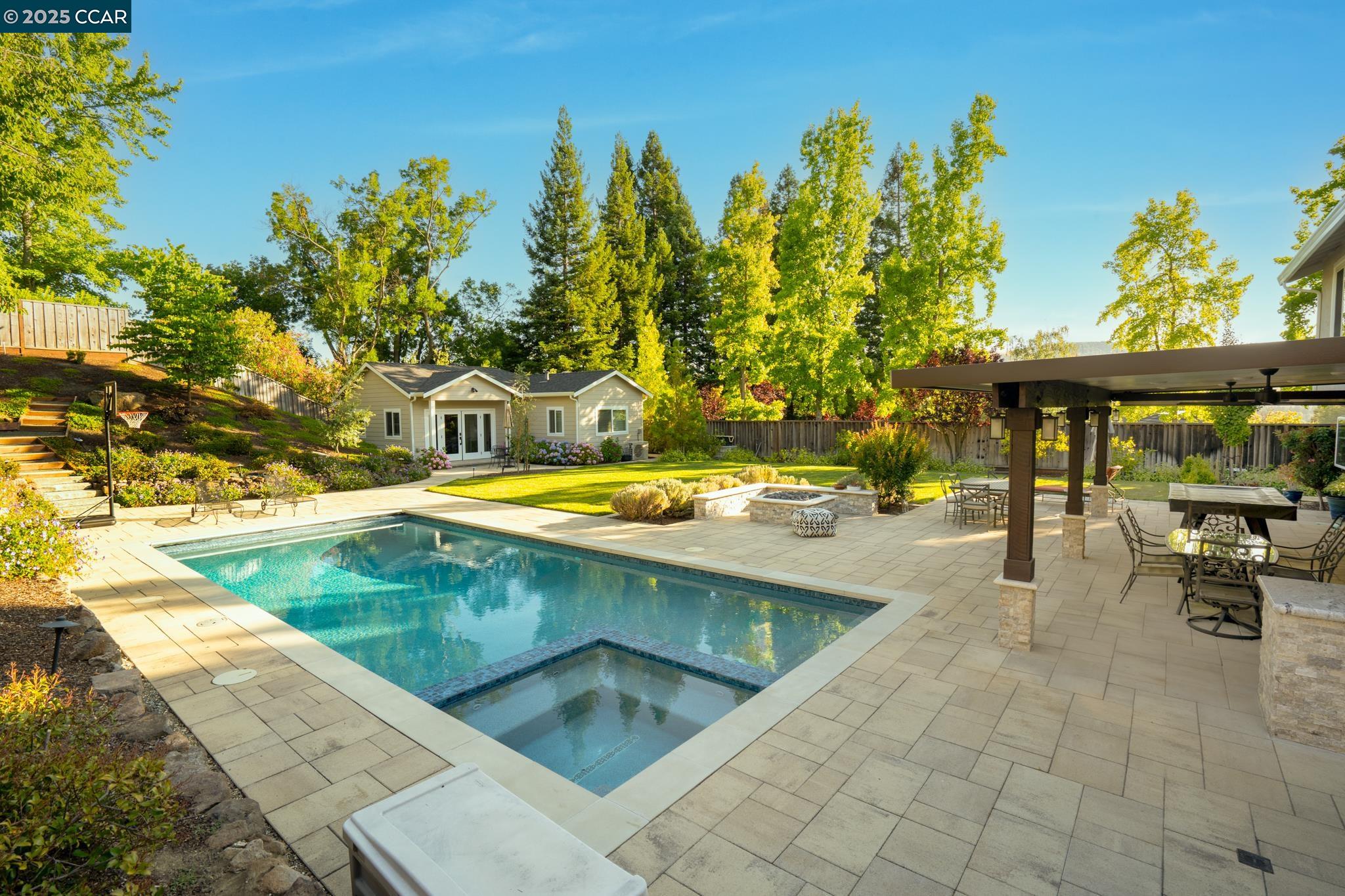 1227 Dutch Mill Dr