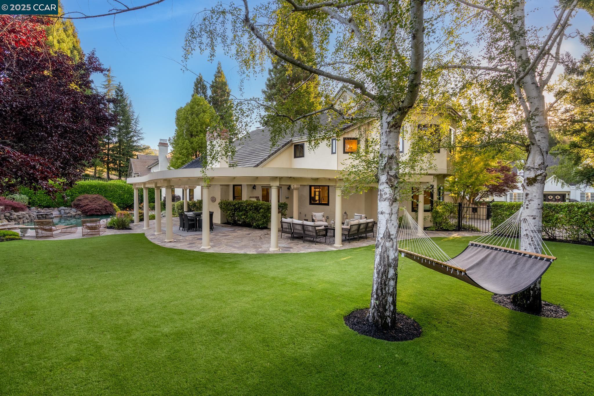 3284 Blackhawk Meadow Dr