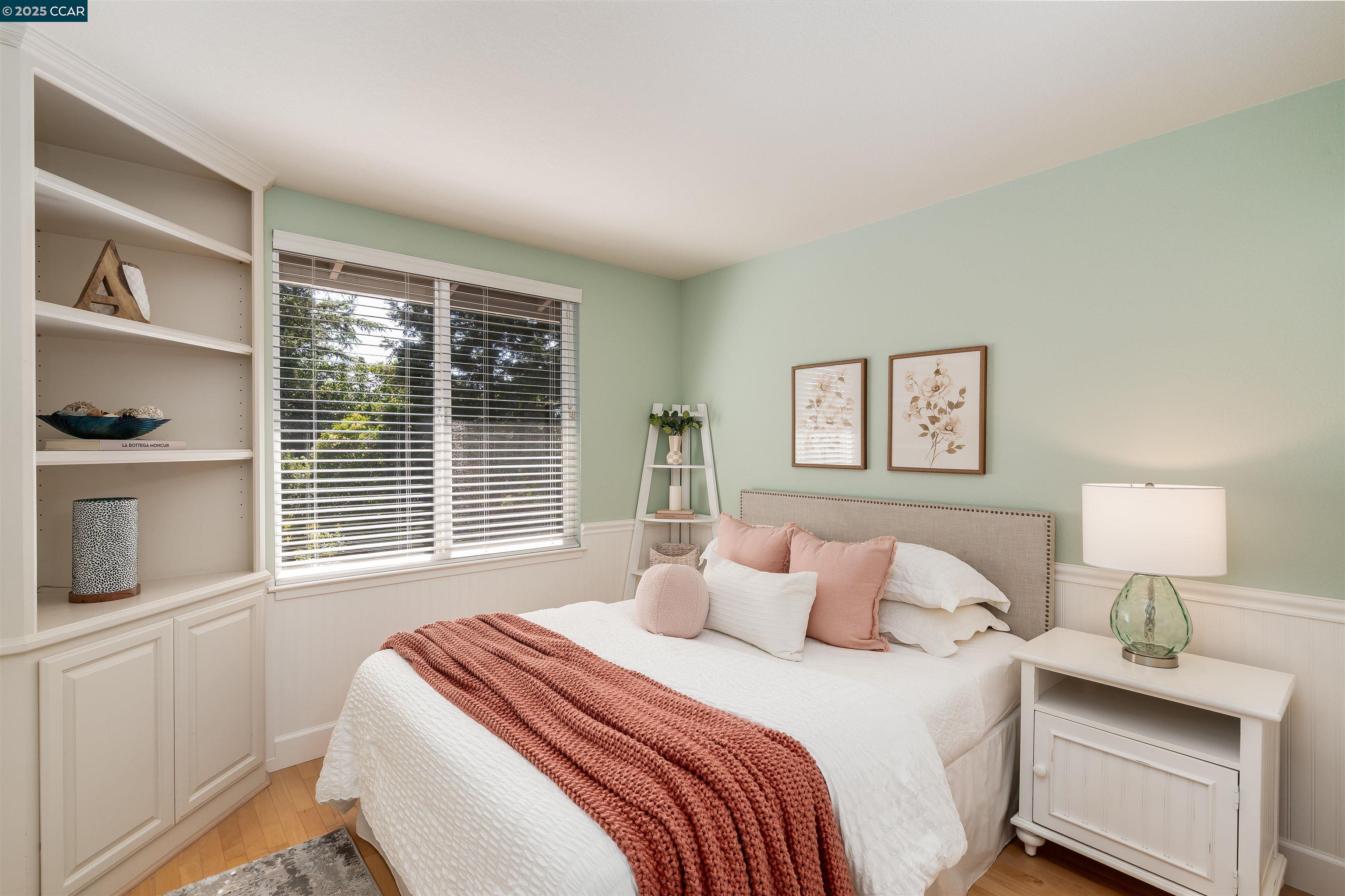 175 Woodview Terrace Dr