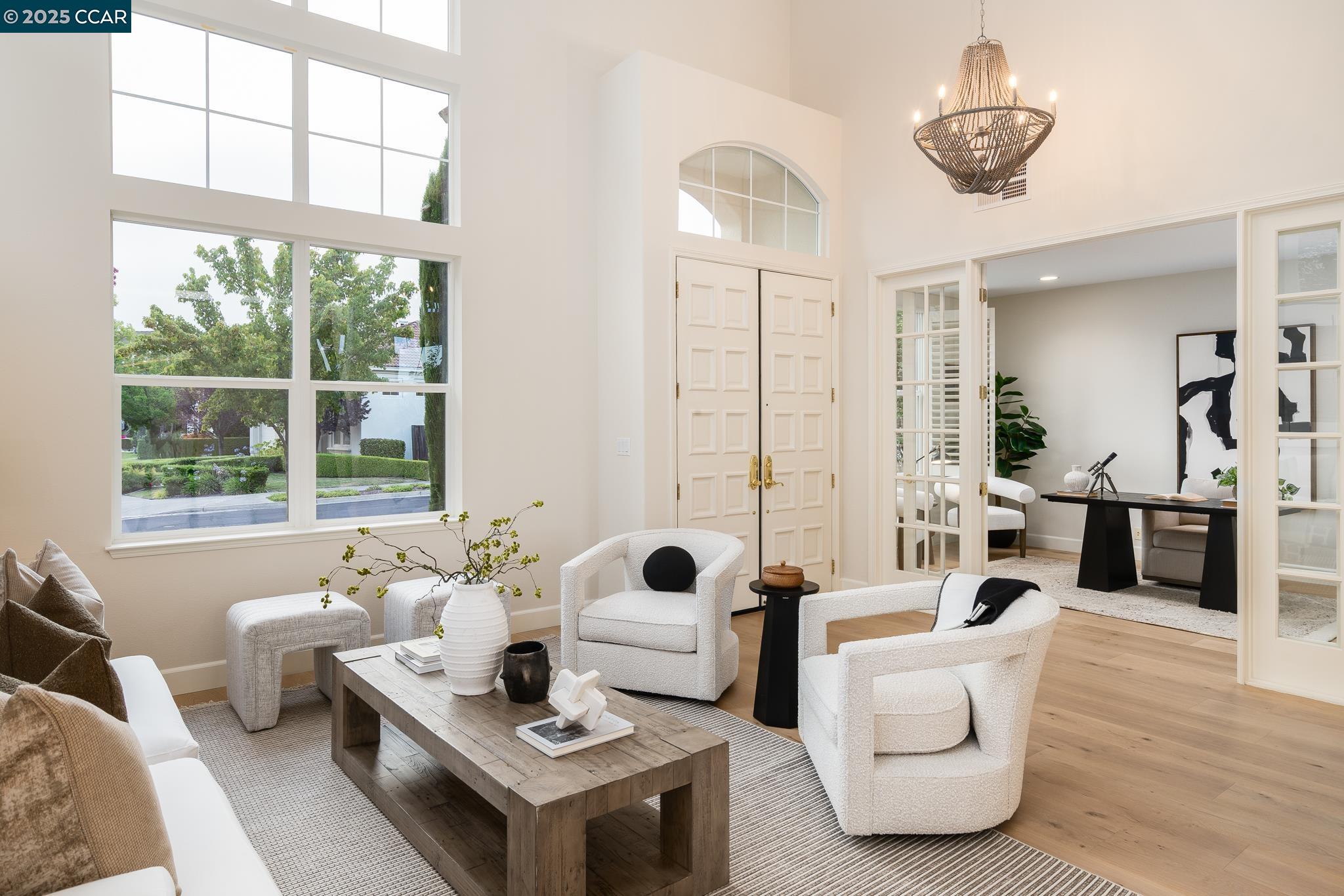 9356 Mediar Dr