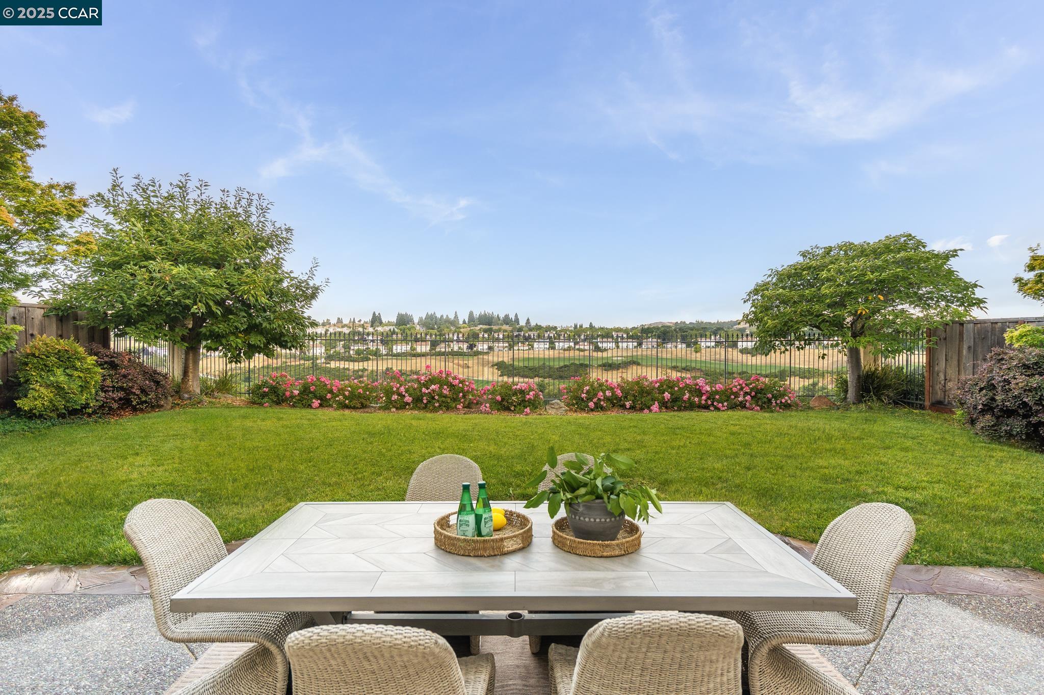 9356 Mediar Dr