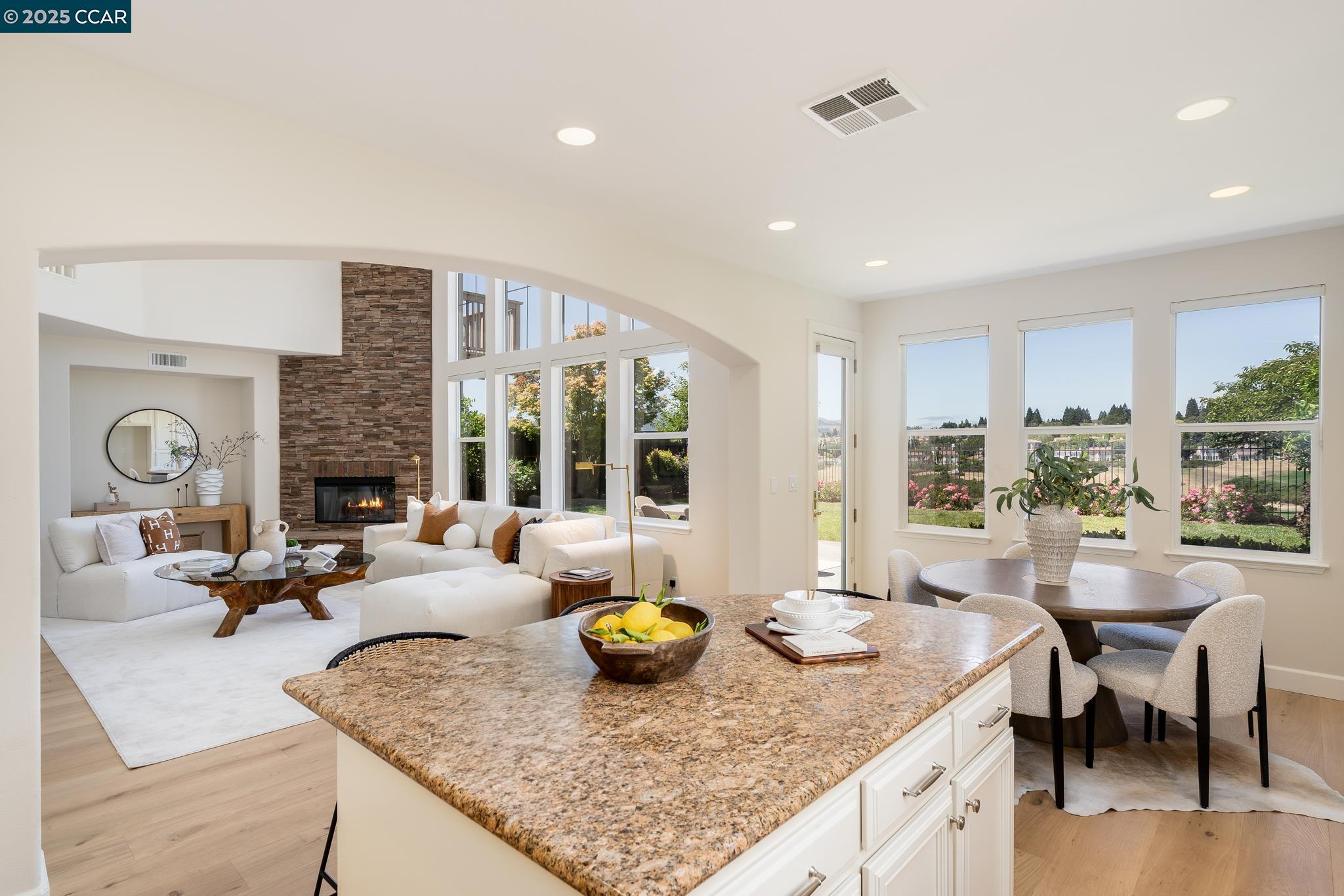 9356 Mediar Dr