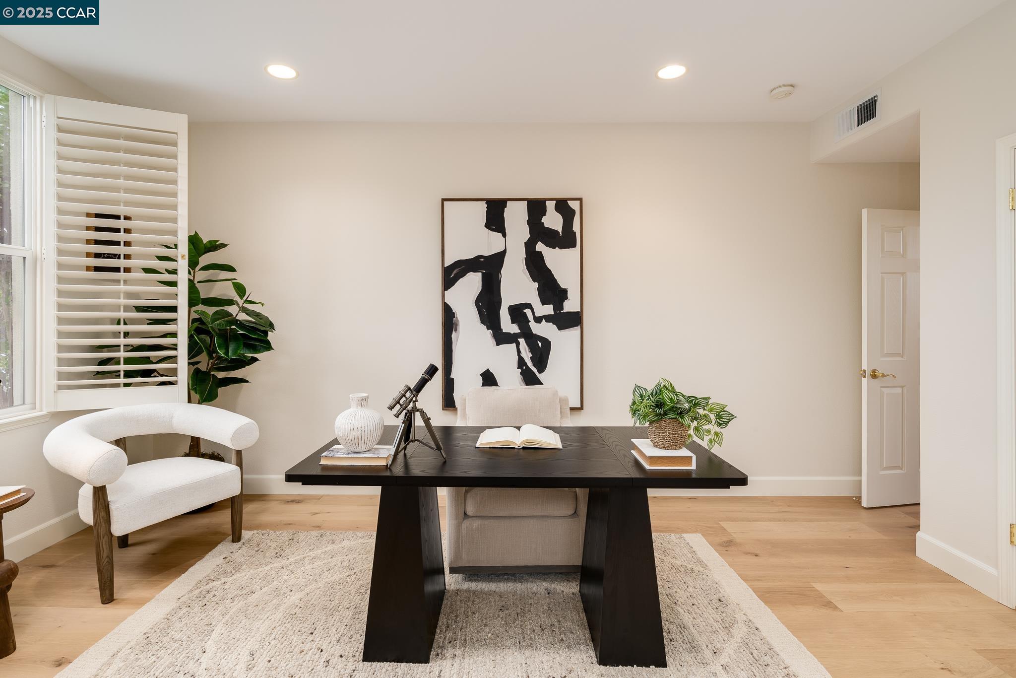 9356 Mediar Dr
