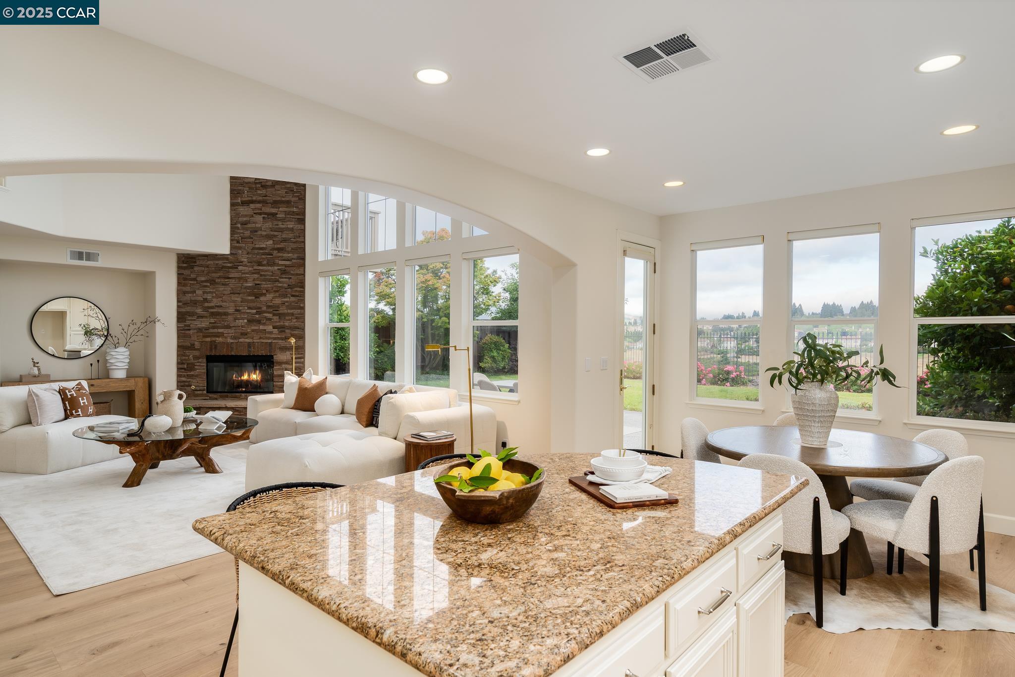 9356 Mediar Dr