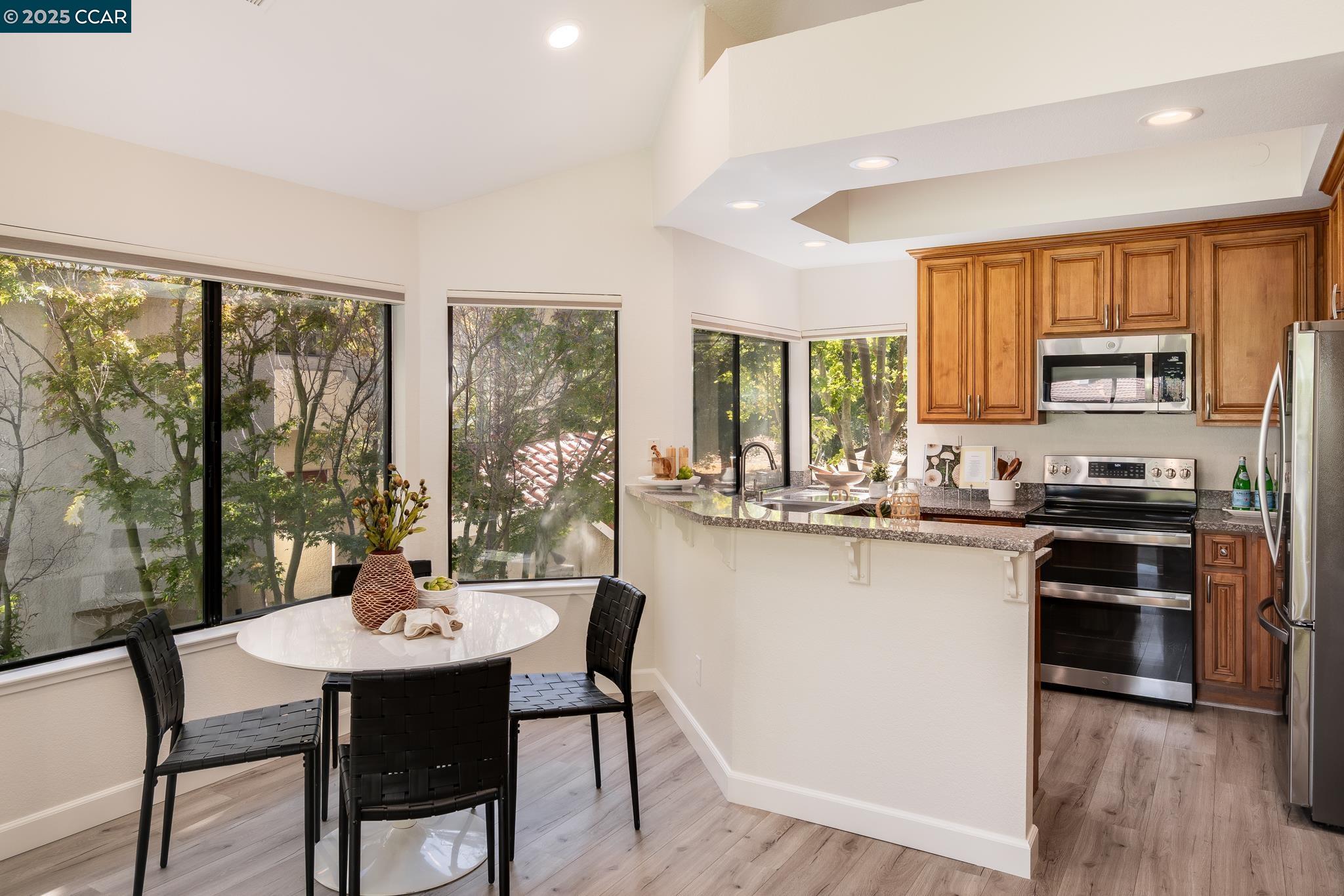 3010 Lakemont Dr # 5