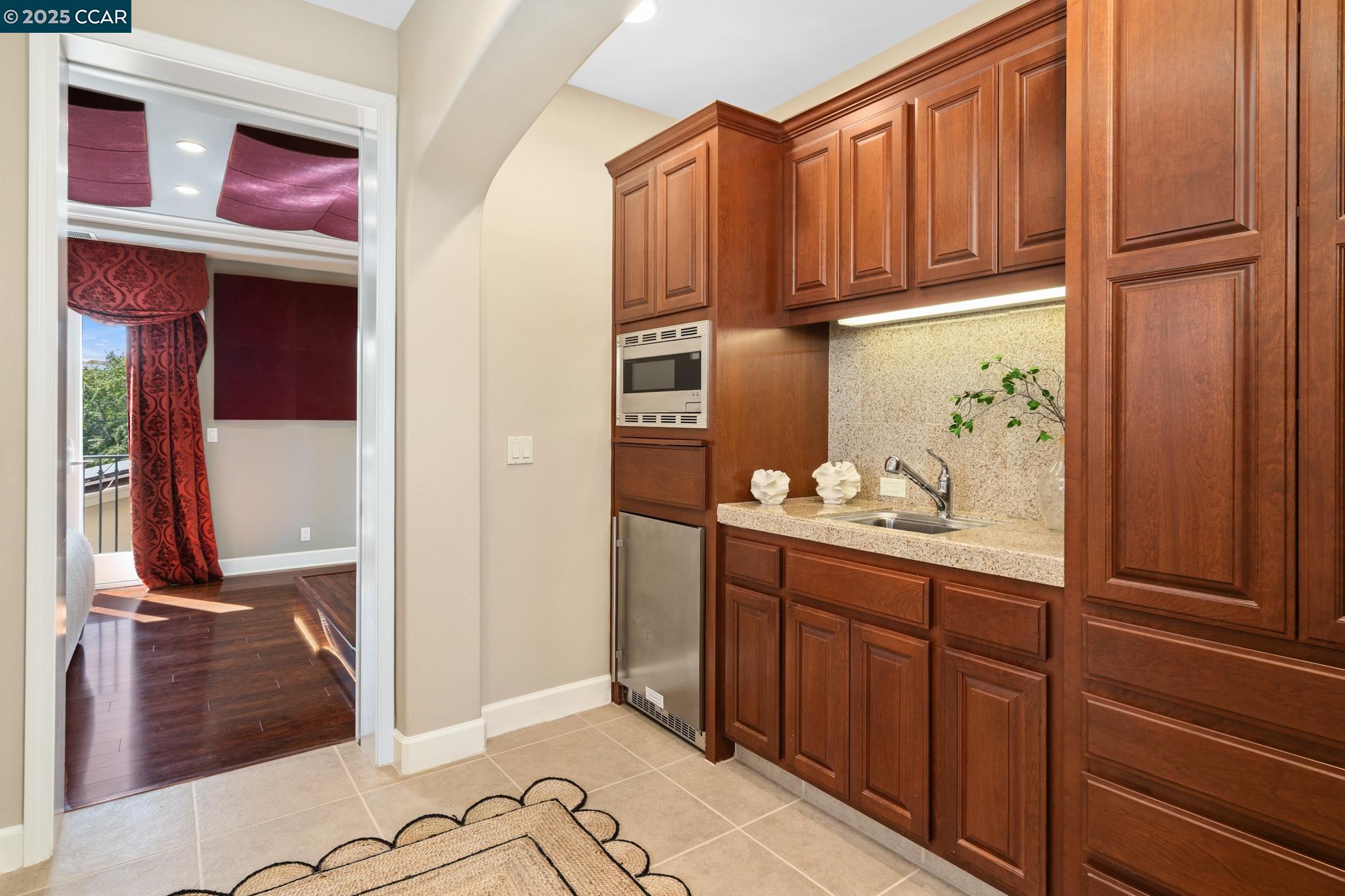 206 Glory Lily Ct
