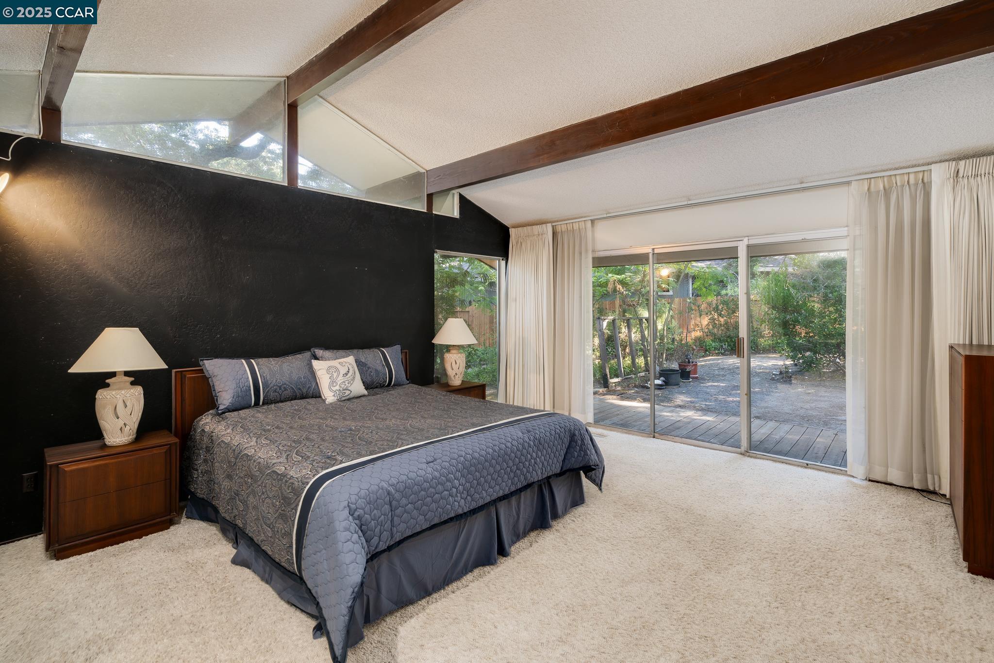 200 Lark Ln