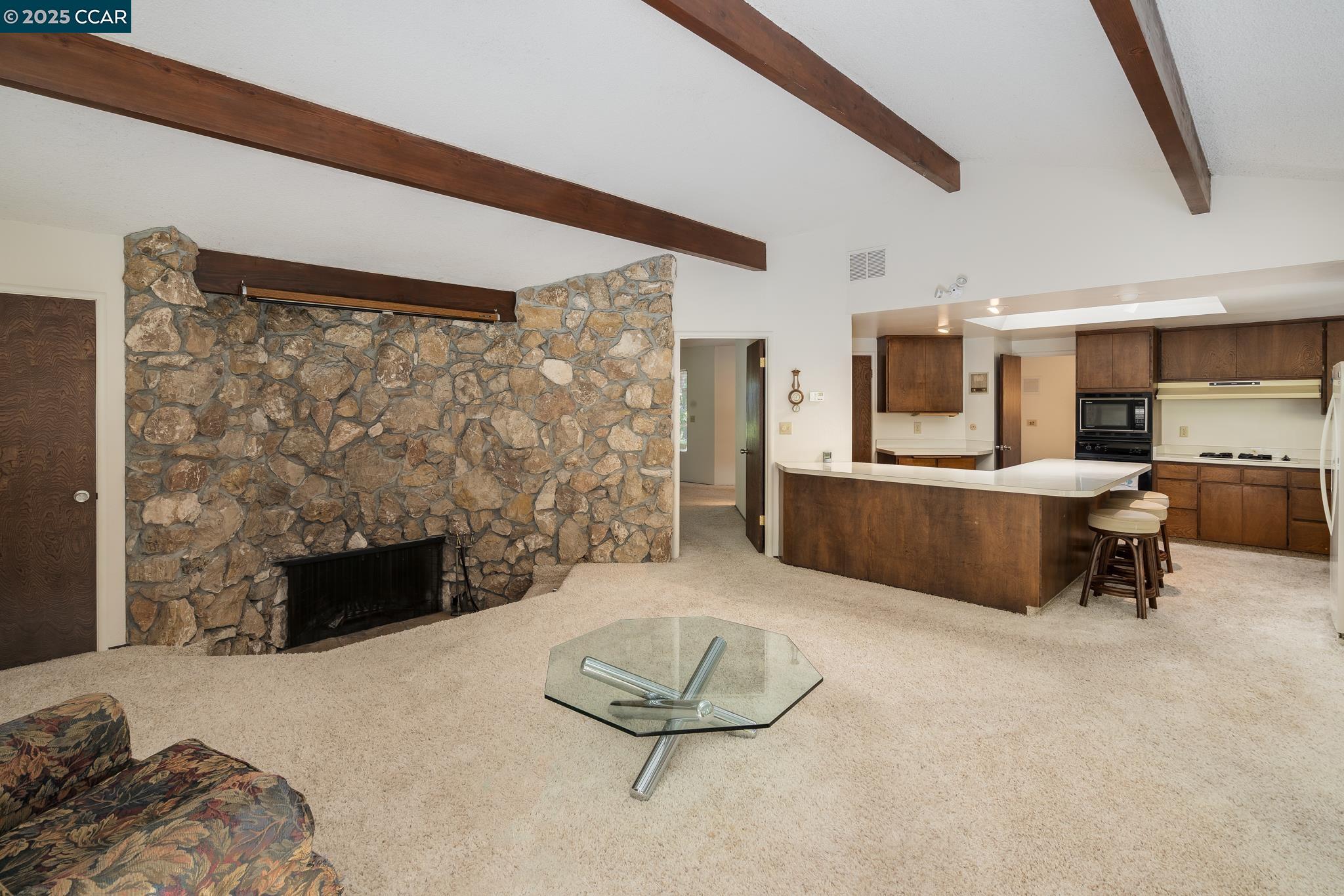 200 Lark Ln