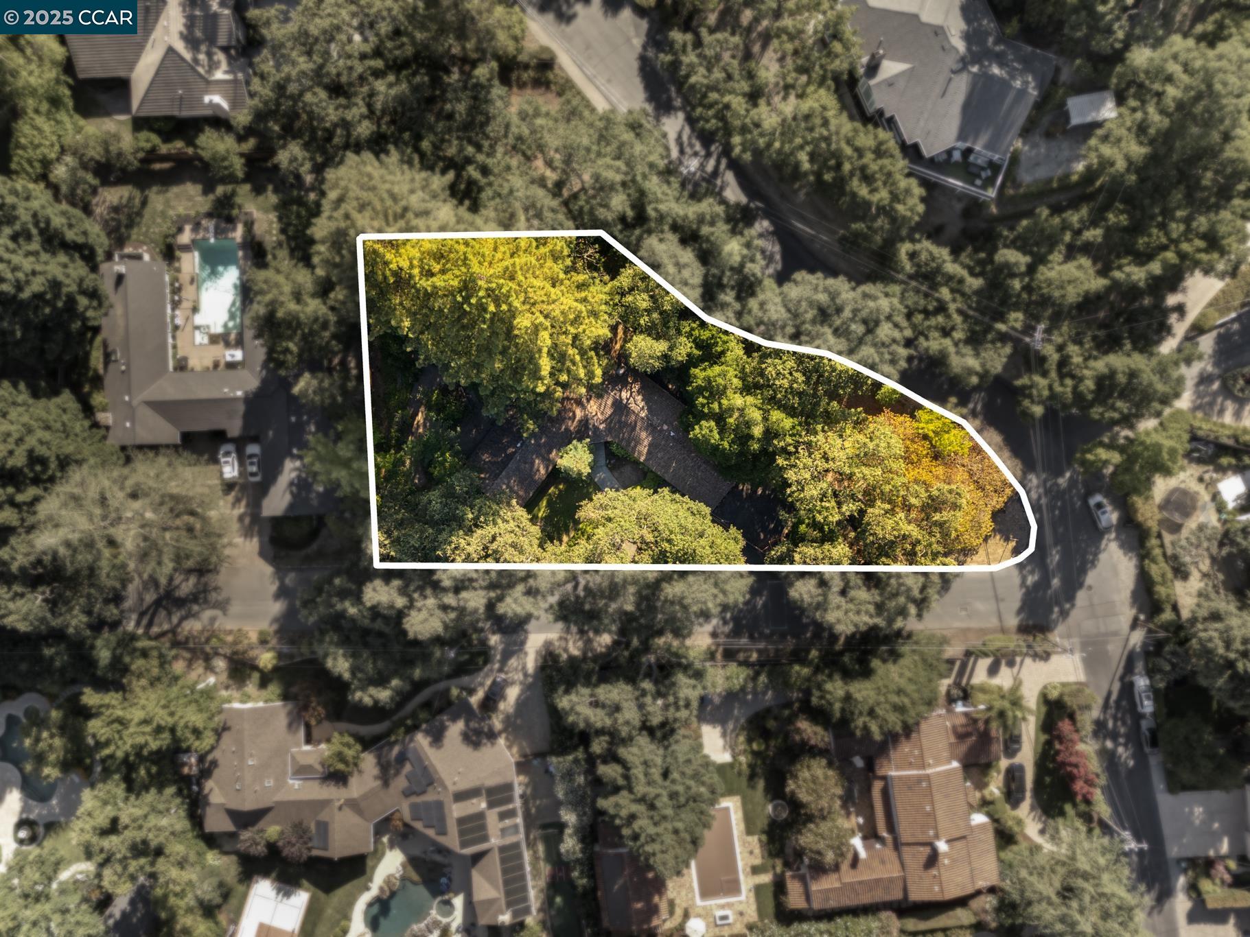 200 Lark Ln