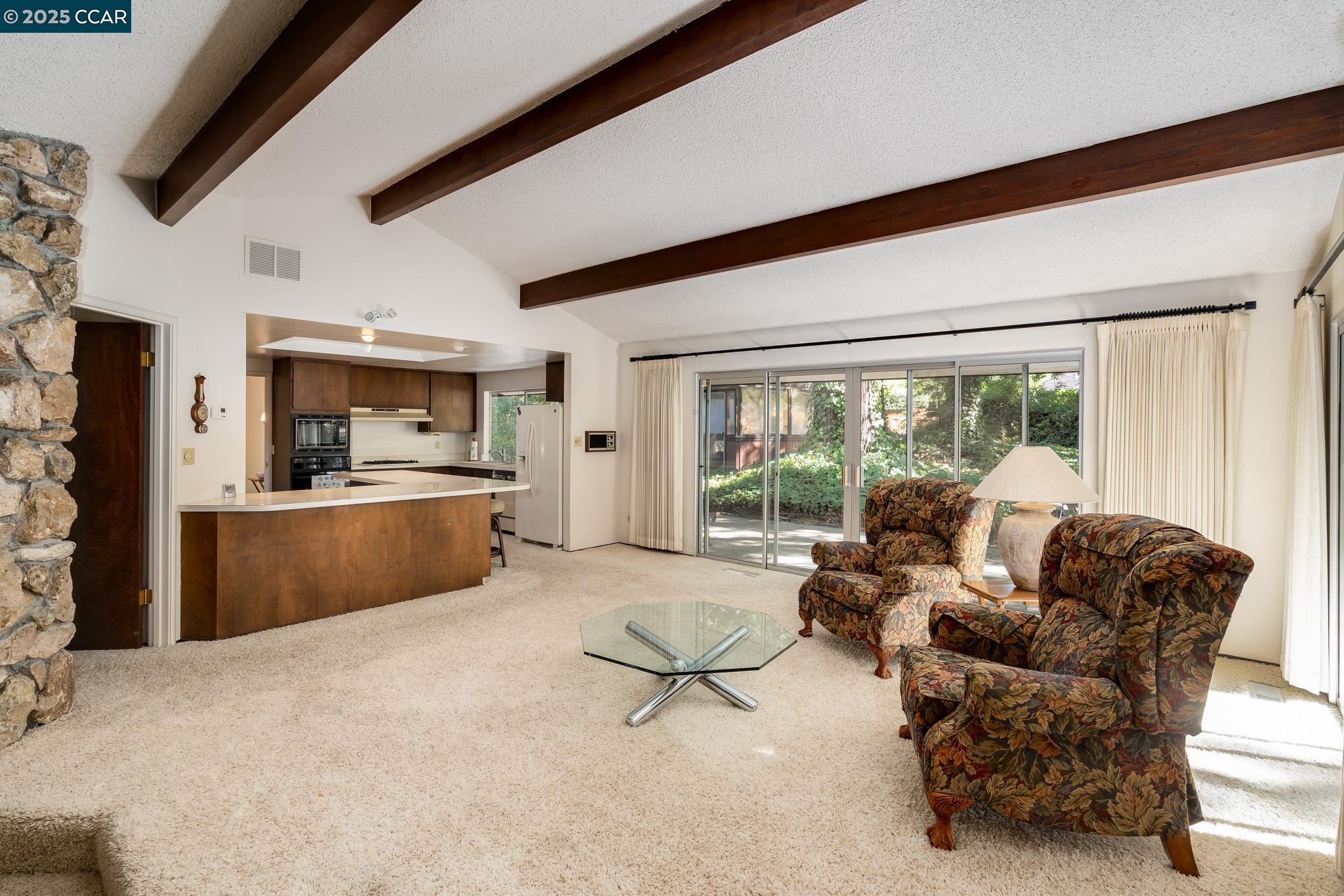 200 Lark Ln