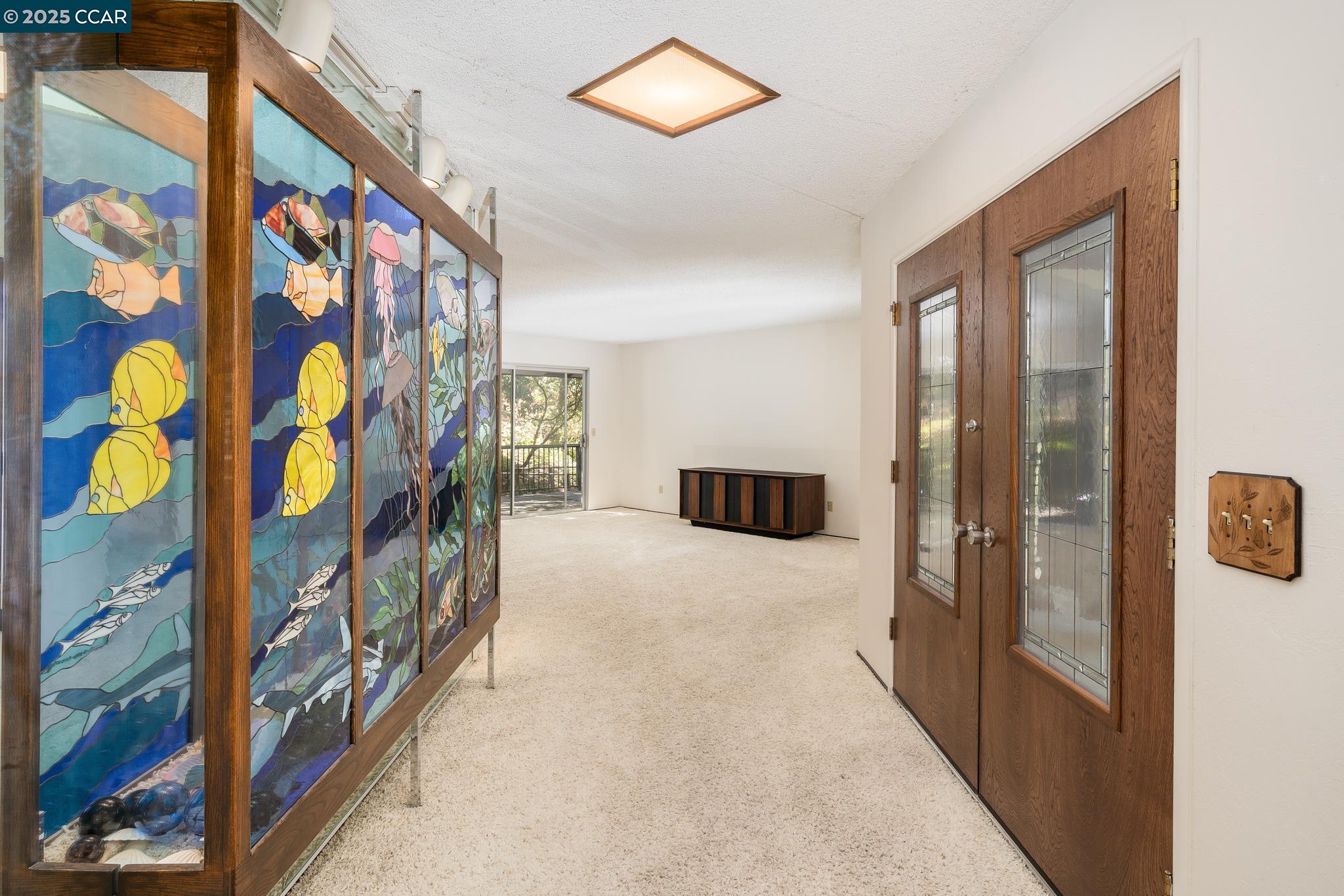 200 Lark Ln