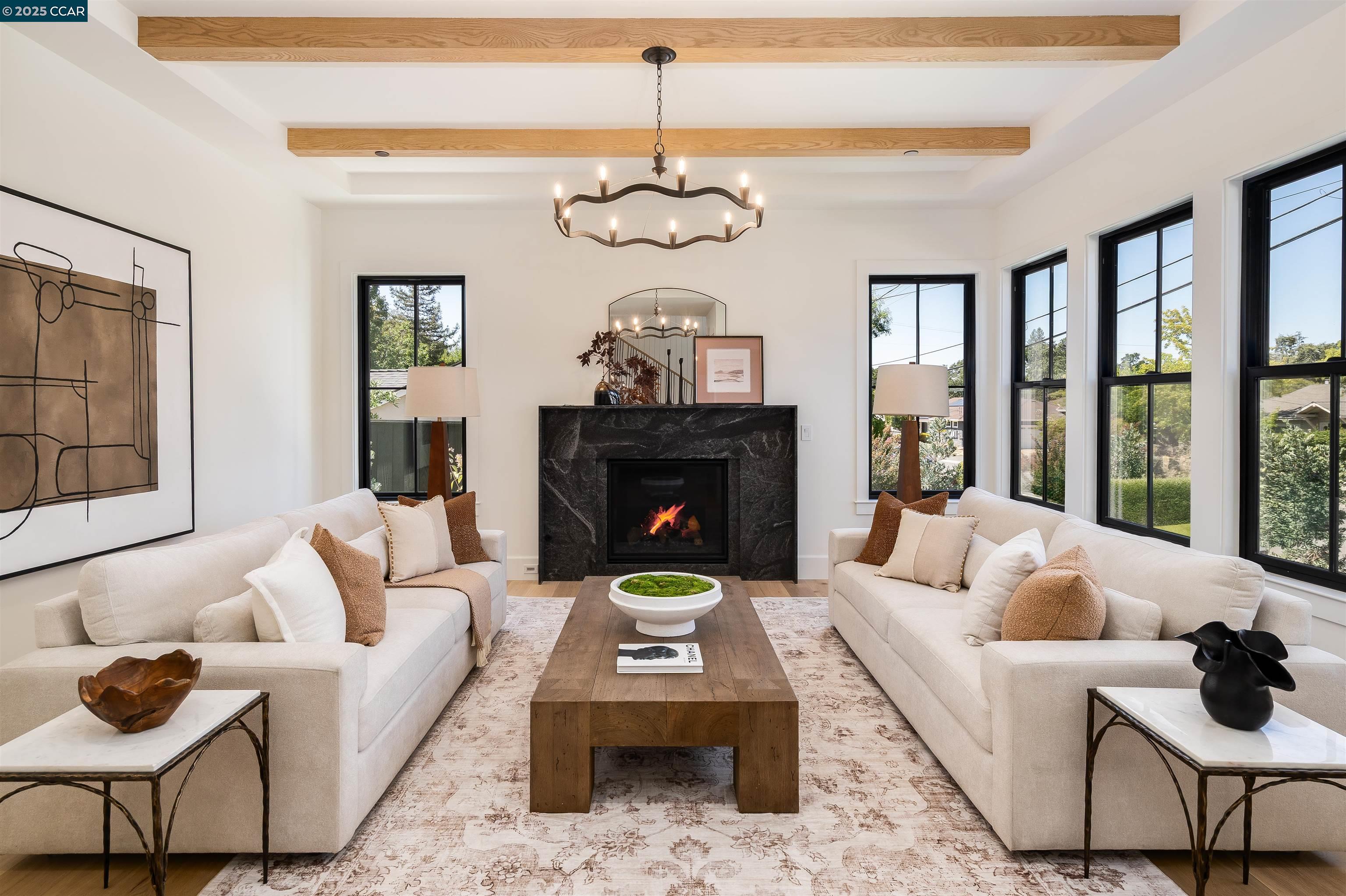 238 Cameo Dr