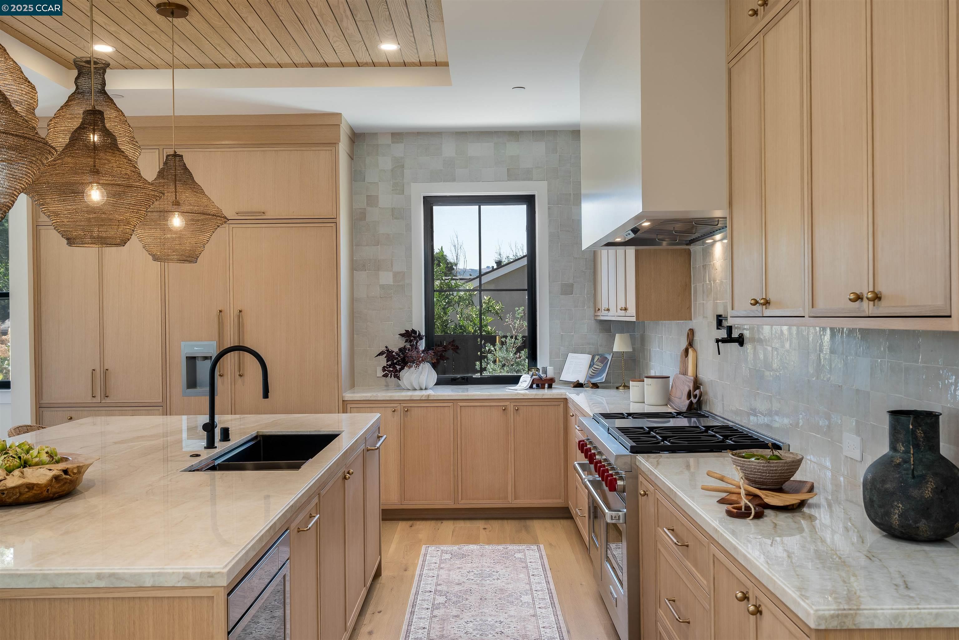 238 Cameo Dr