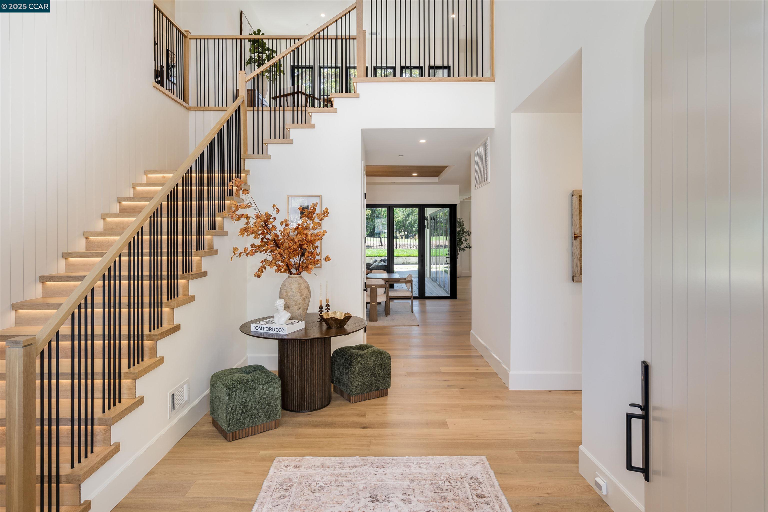 238 Cameo Dr