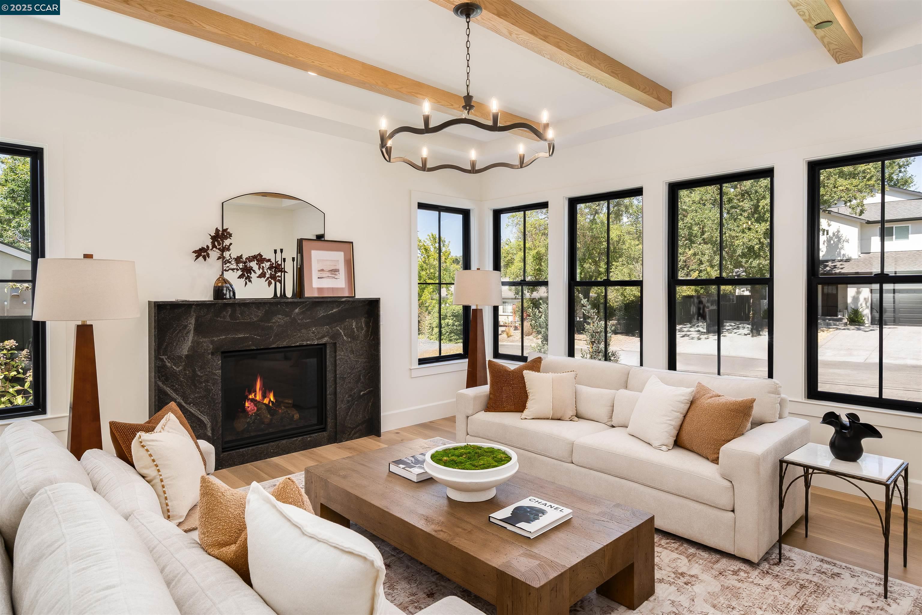 238 Cameo Dr