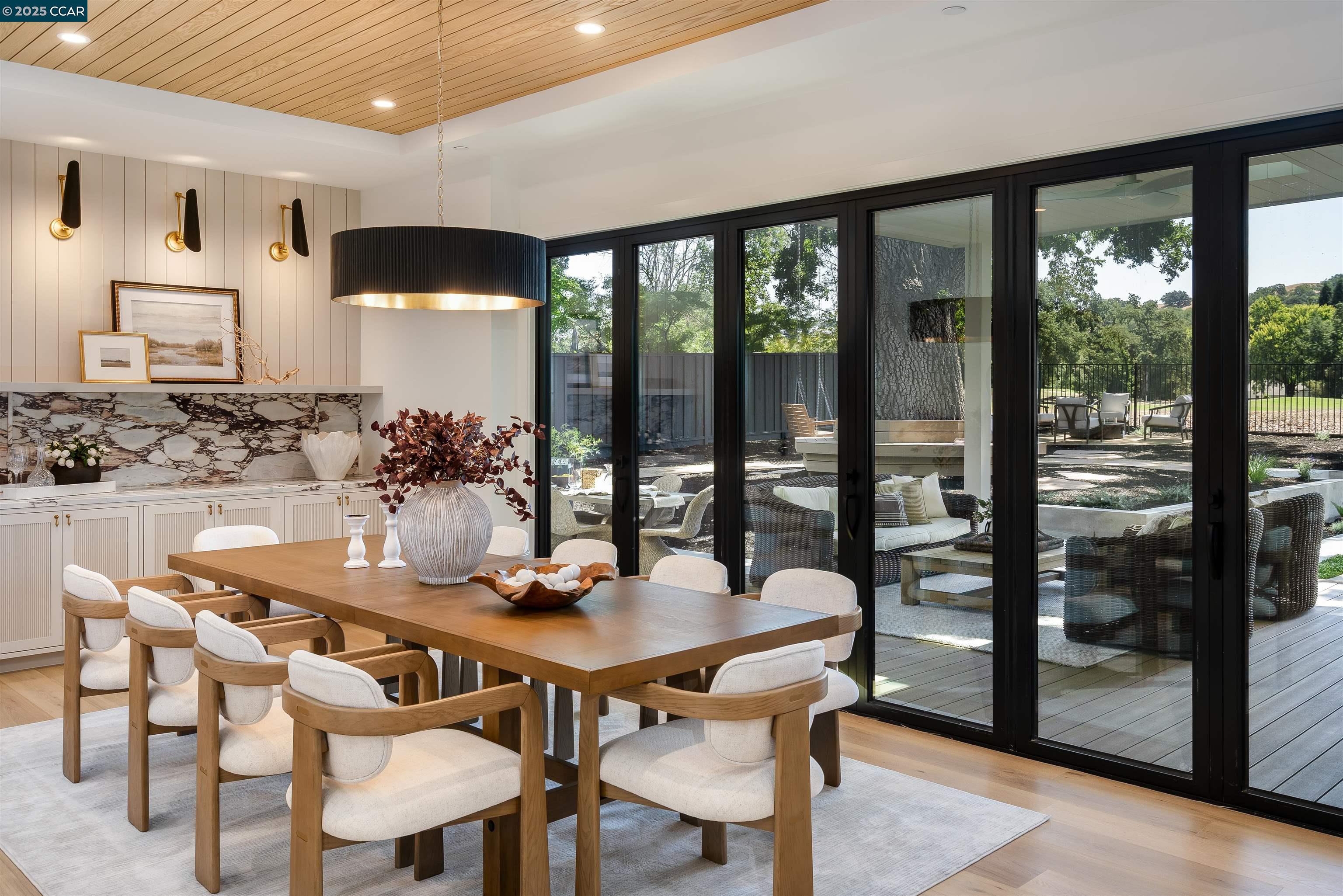 238 Cameo Dr