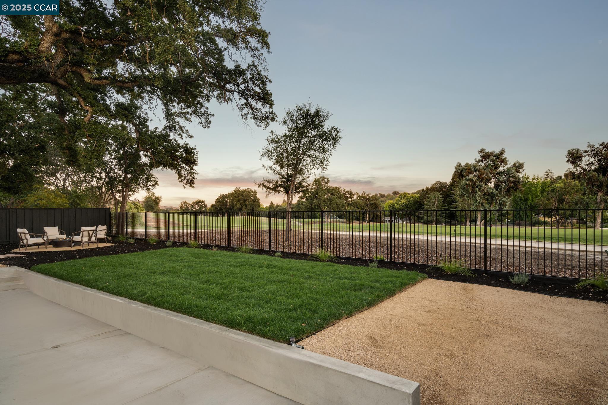 238 Cameo Dr