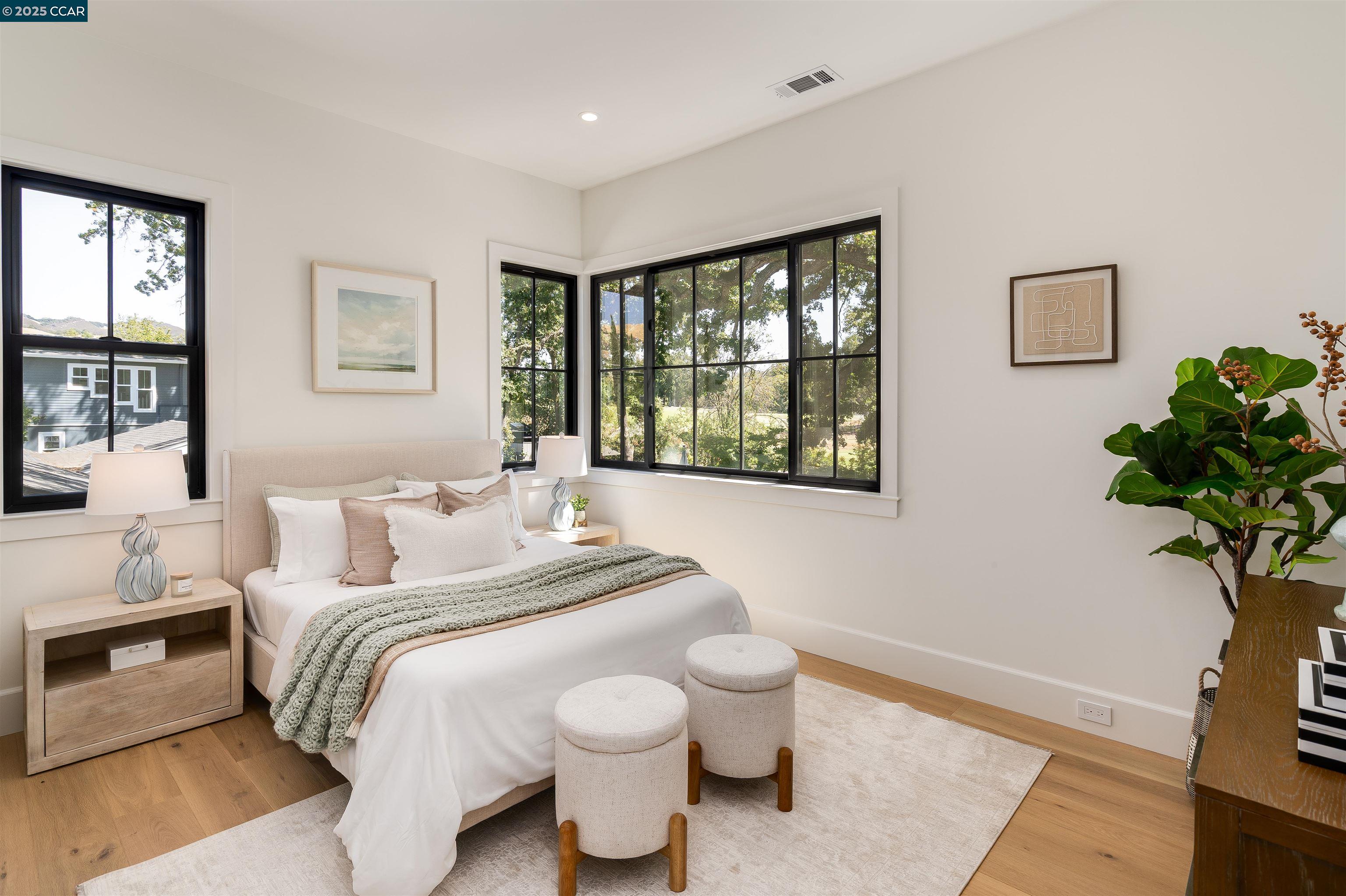 238 Cameo Dr