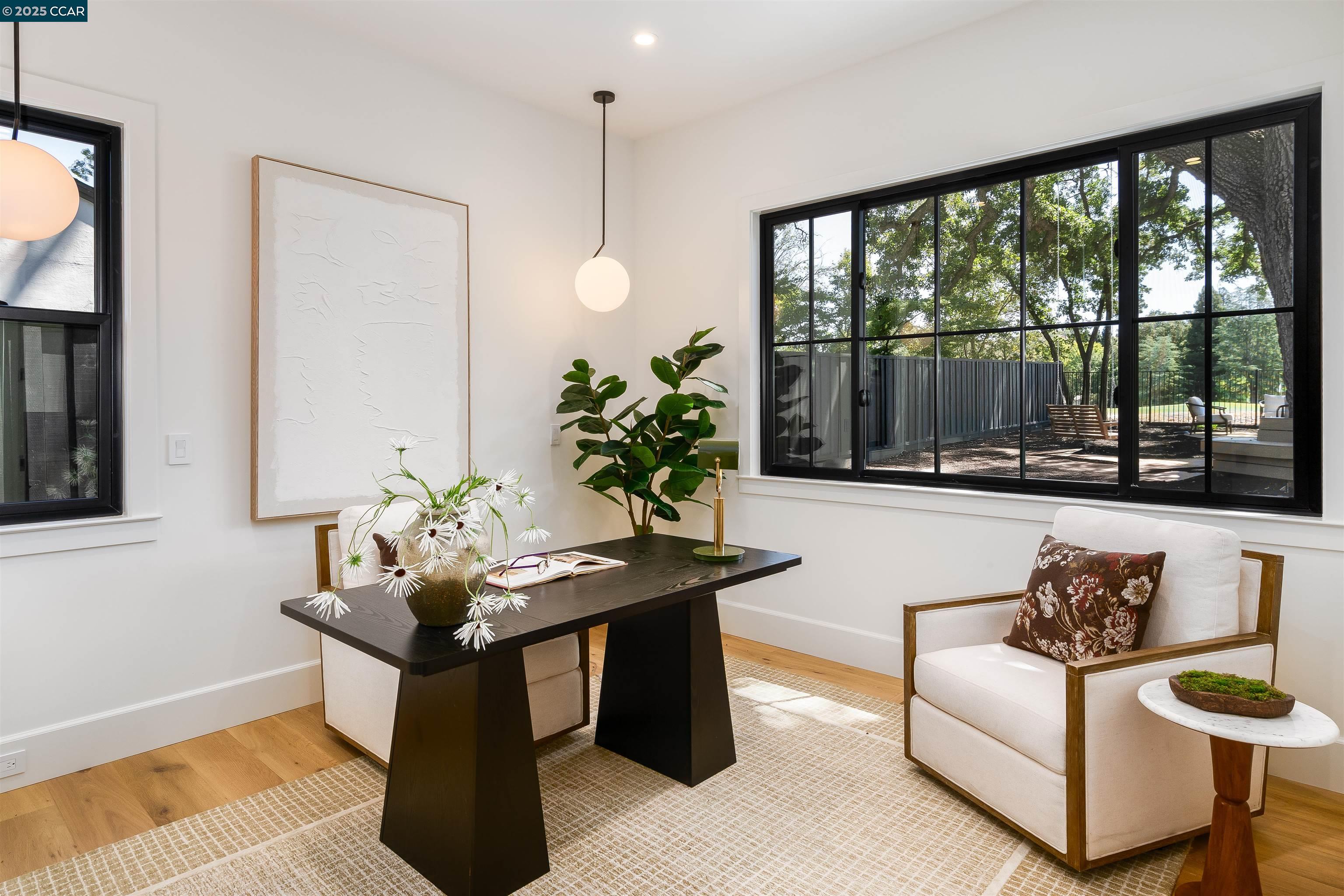 238 Cameo Dr