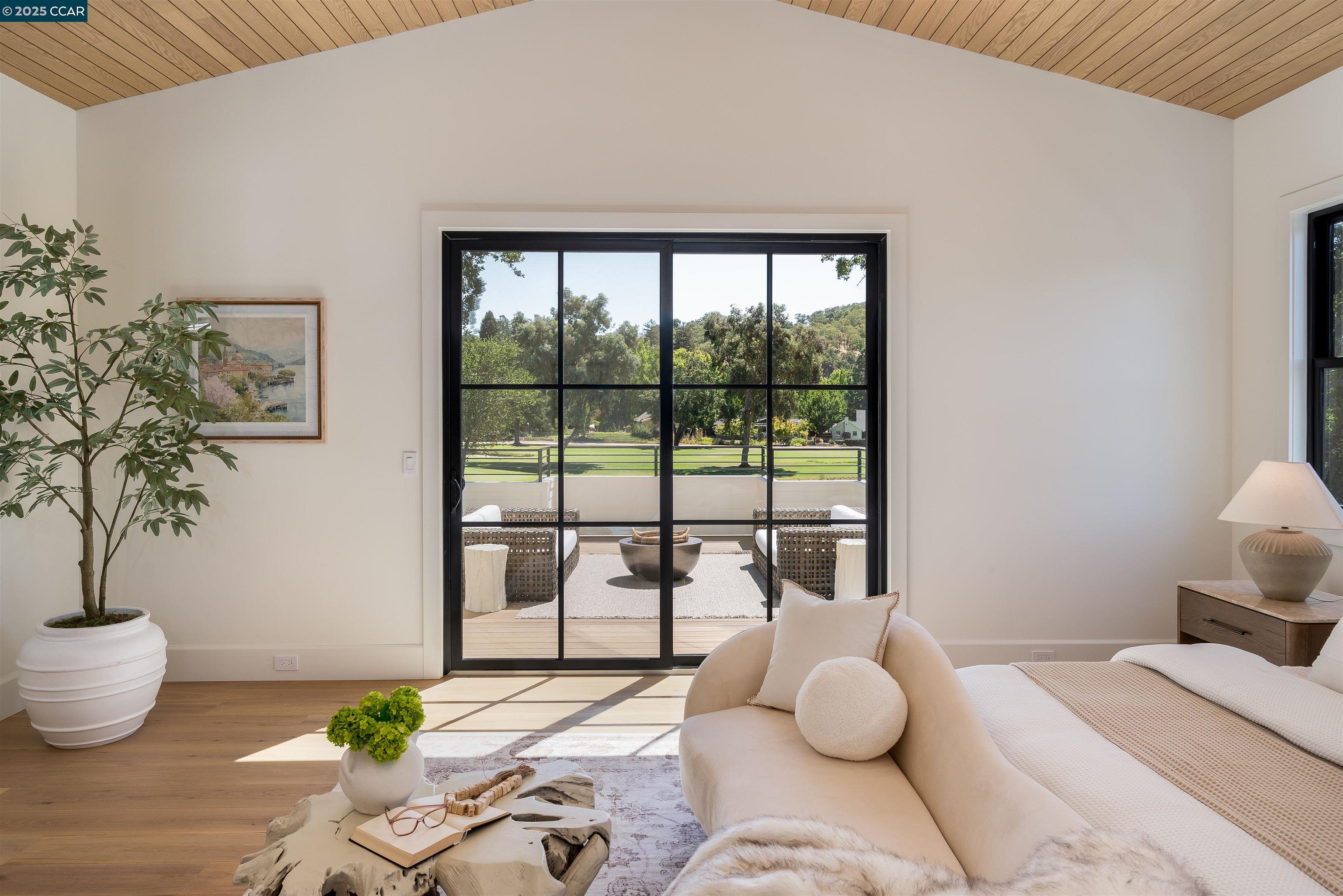 238 Cameo Dr
