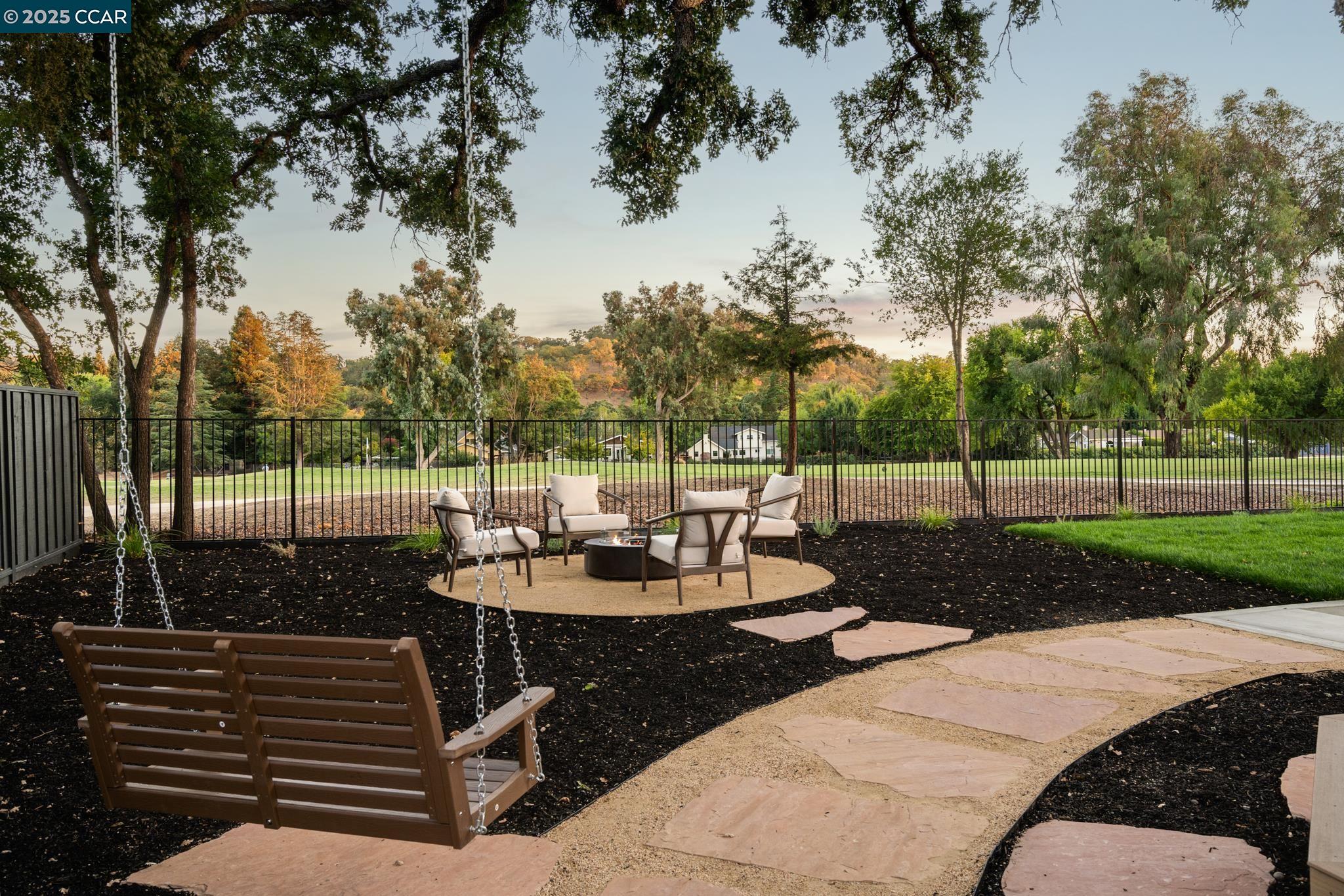 238 Cameo Dr