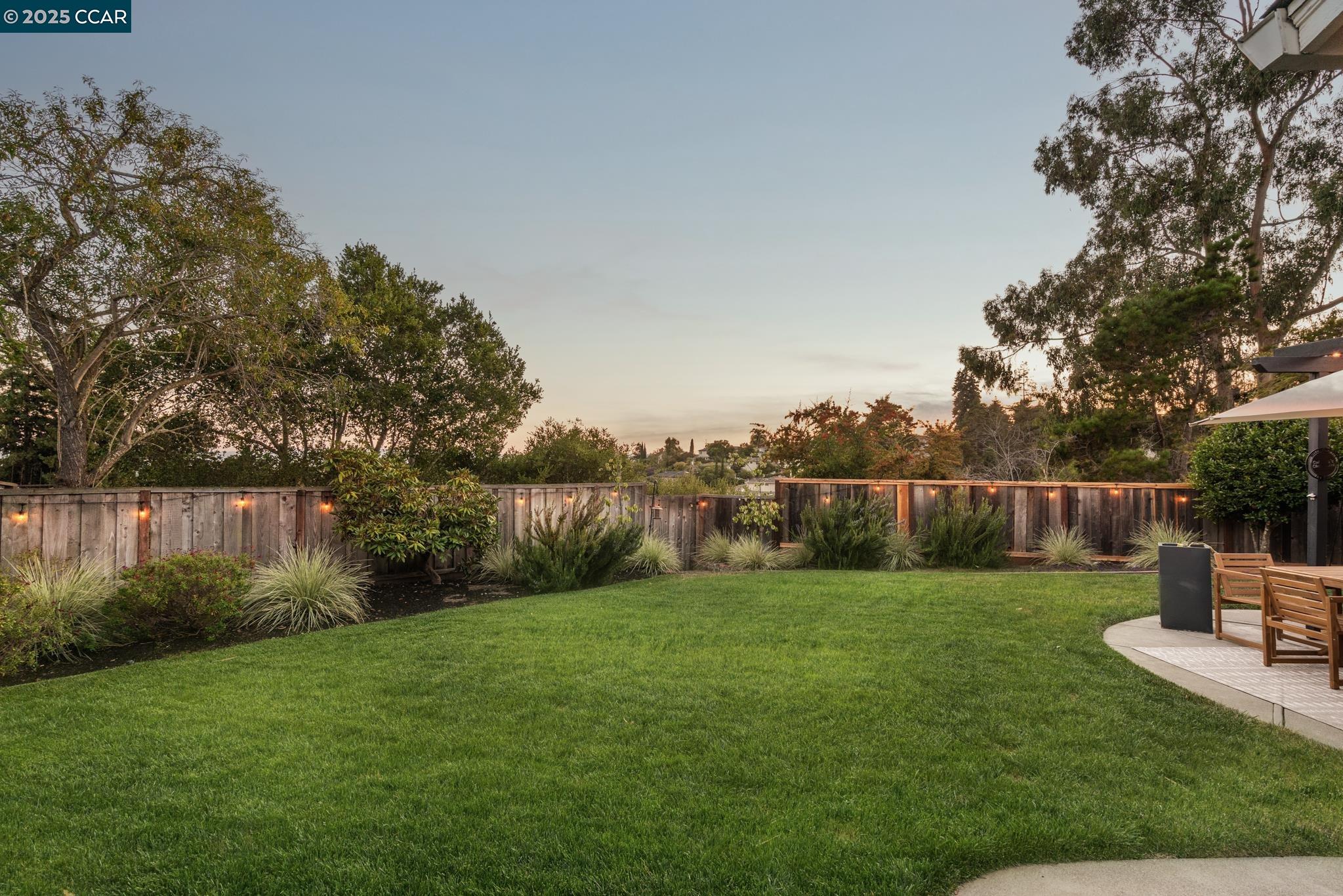 4633 Lockridge Way