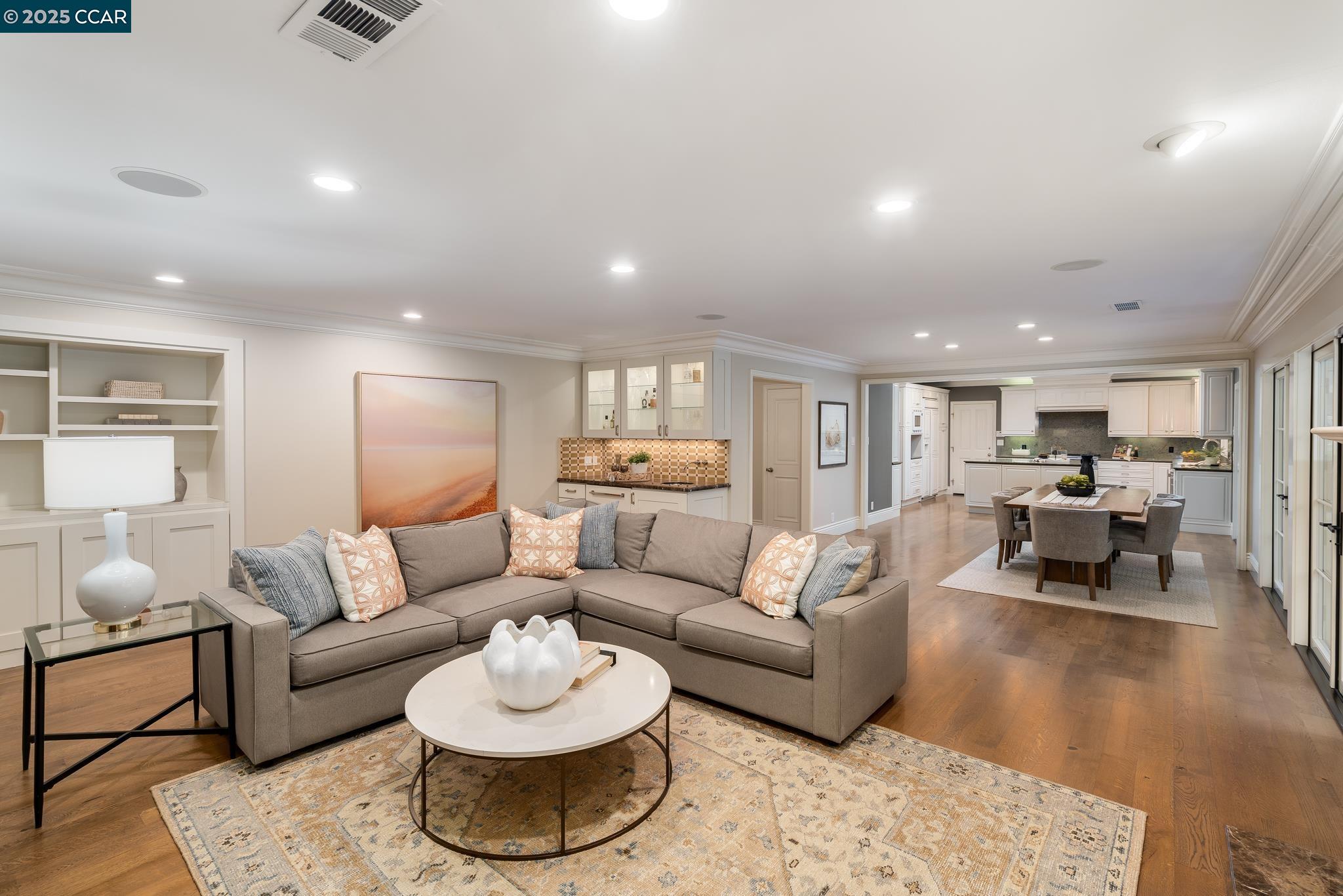 27 Squire Ct