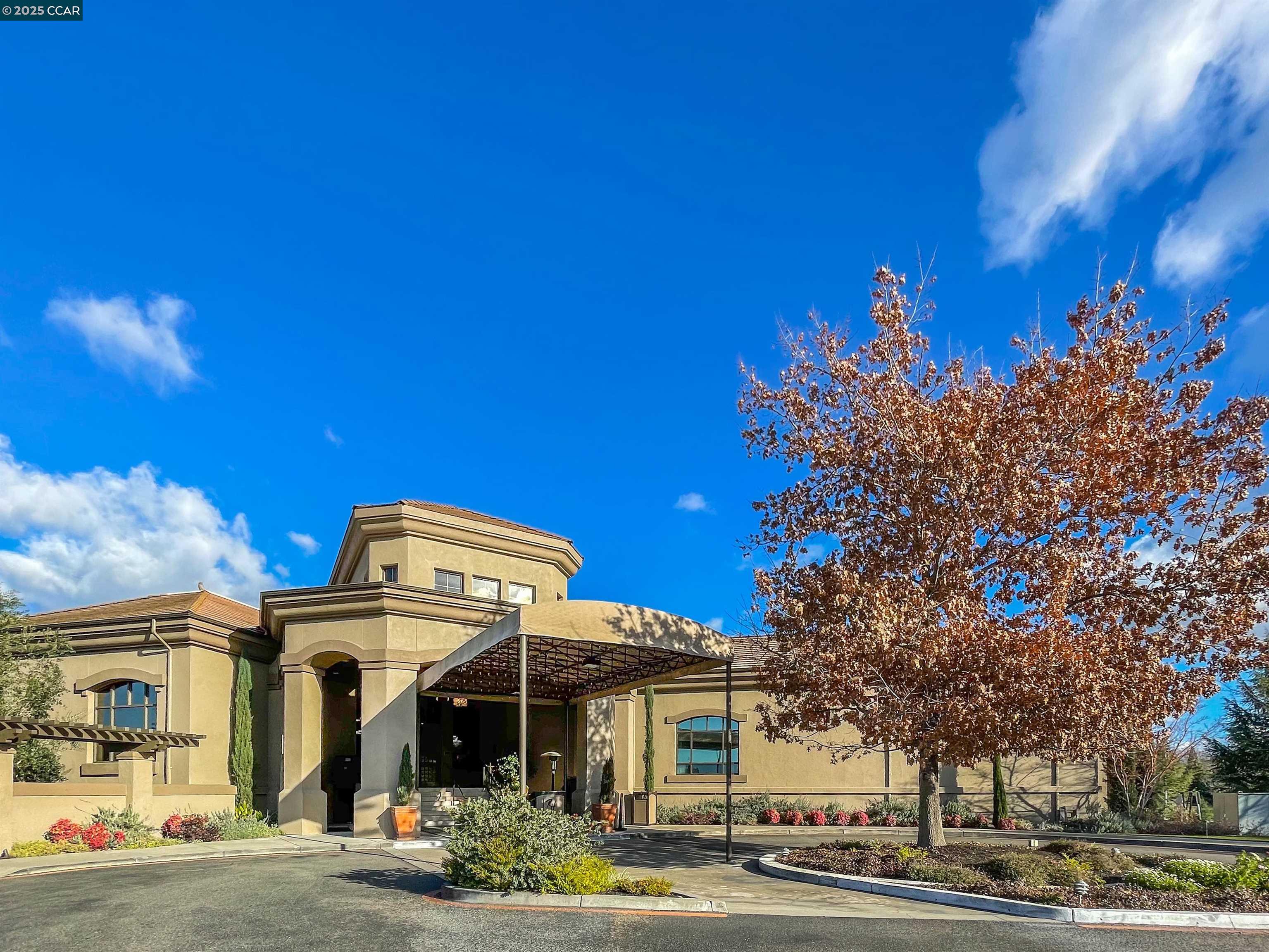 27 Squire Ct