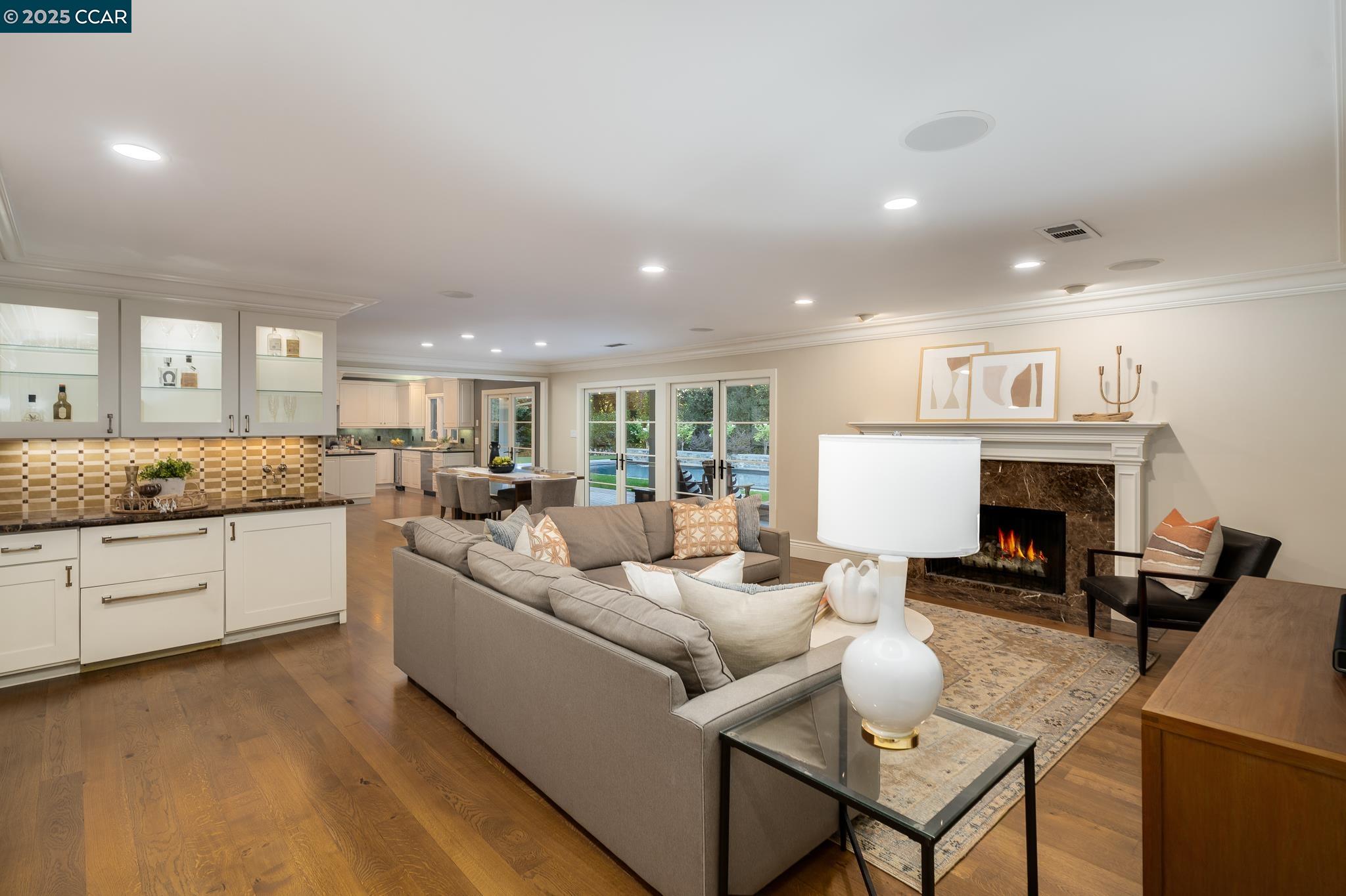 27 Squire Ct