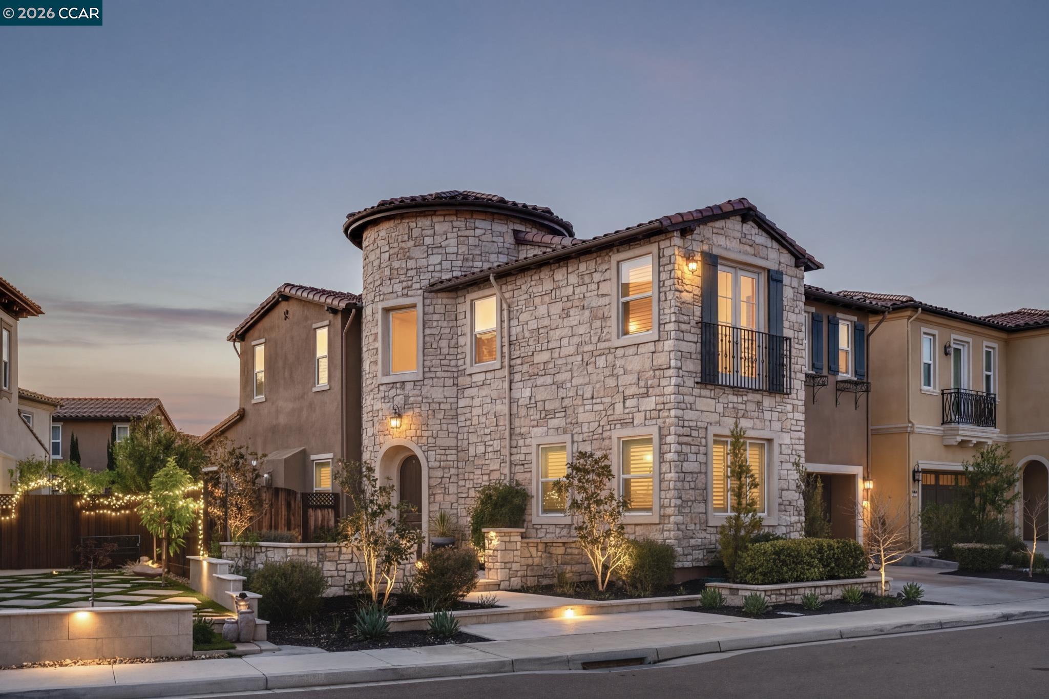 1150 Trumpet Vine Ln